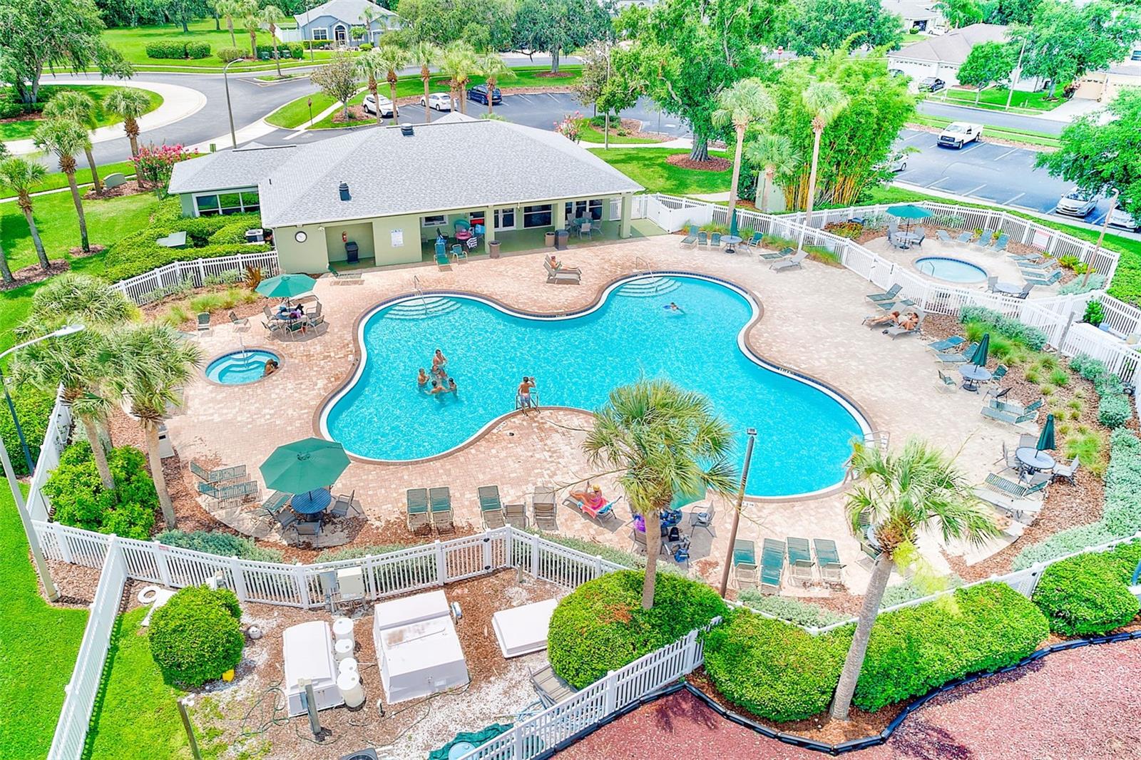 Listing photo id 16 for 25729 Aldus Drive