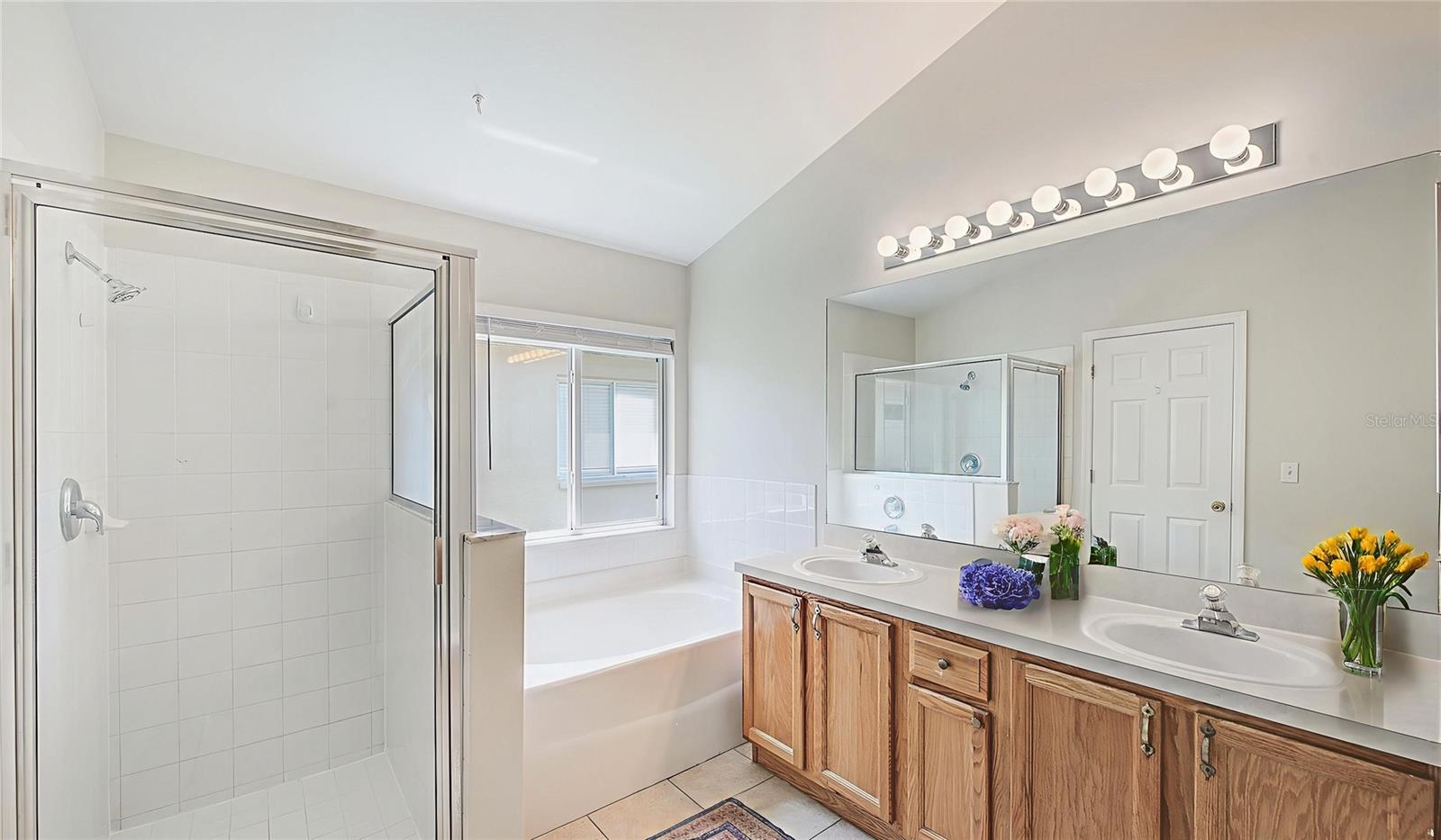 Listing photo id 6 for 25729 Aldus Drive