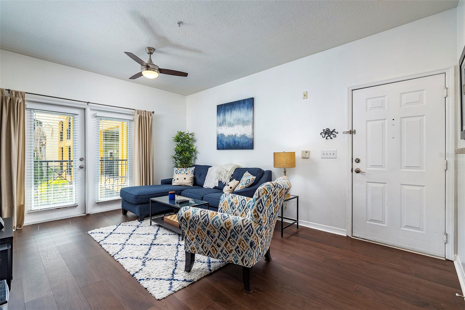 Image 3 of 18 For 1910 Palm Avenue 8209