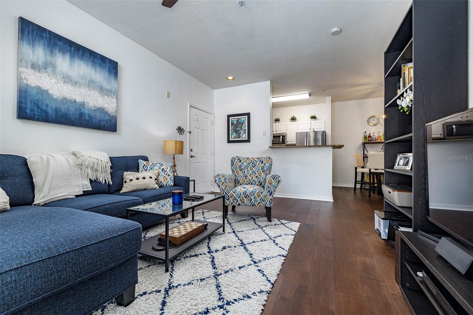 Image 7 of 18 For 1910 Palm Avenue 8209