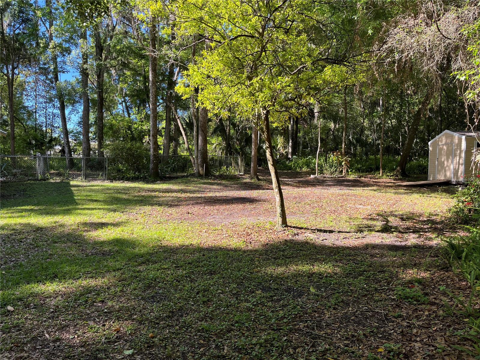 Image 11 of 47 For 1565 Oakhurst Drive