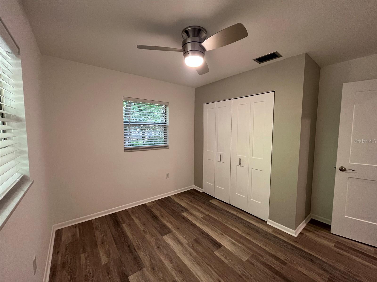 Image 38 of 47 For 1565 Oakhurst Drive