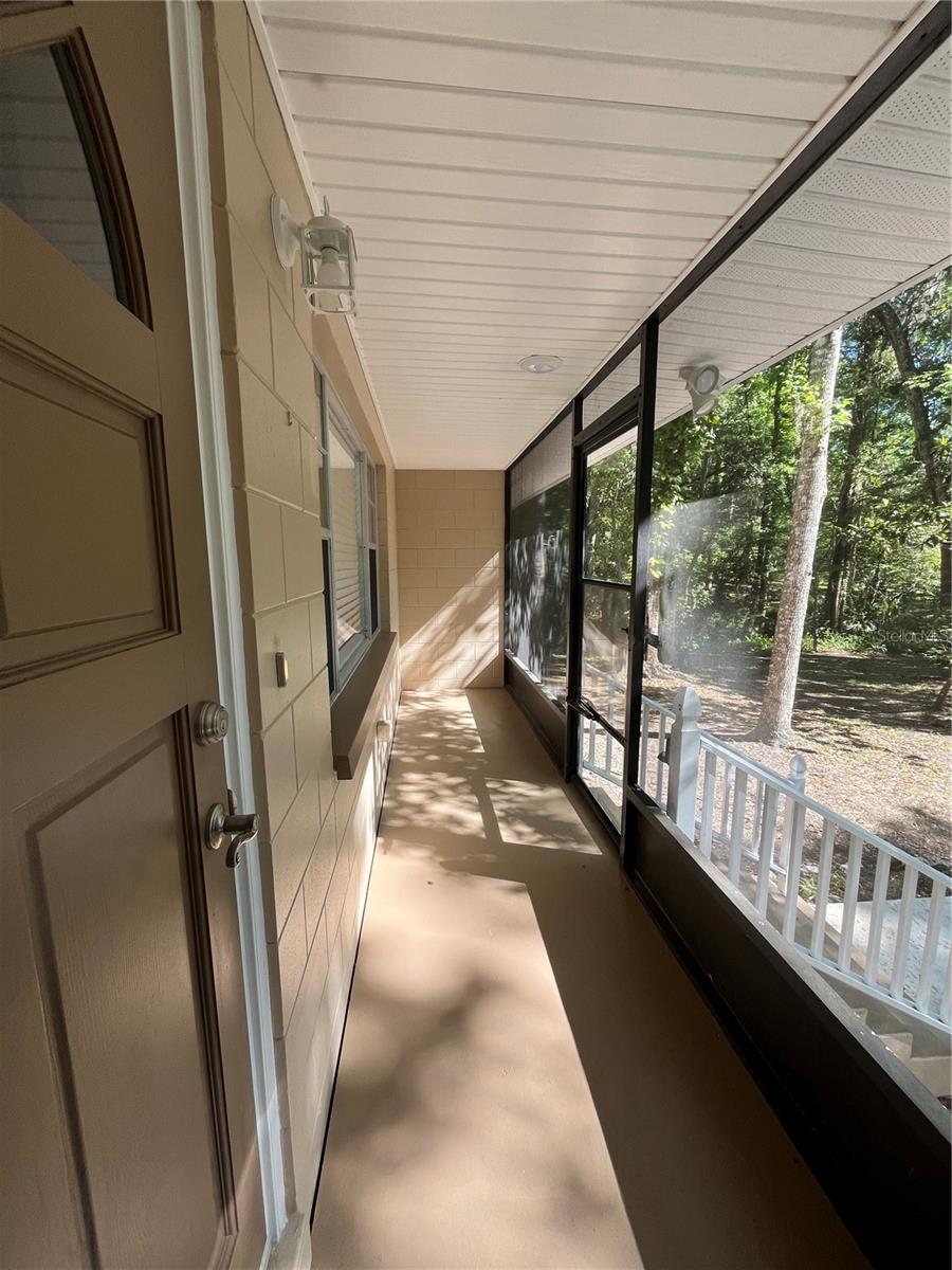 Image 41 of 47 For 1565 Oakhurst Drive