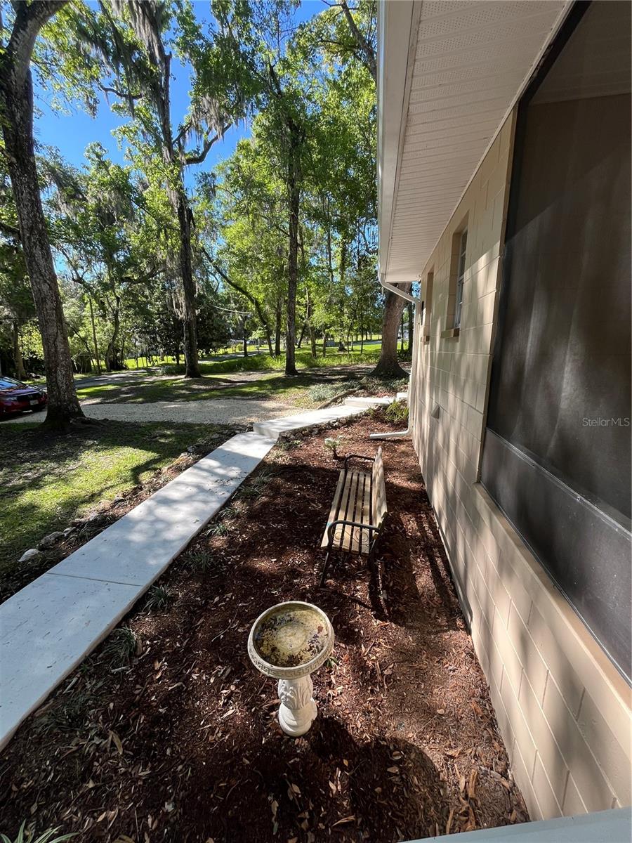 Image 42 of 47 For 1565 Oakhurst Drive