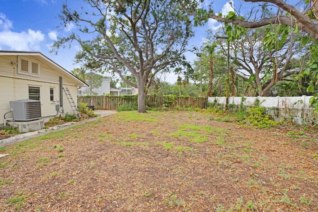 Image 19 of 41 For 4640 Lamb Avenue