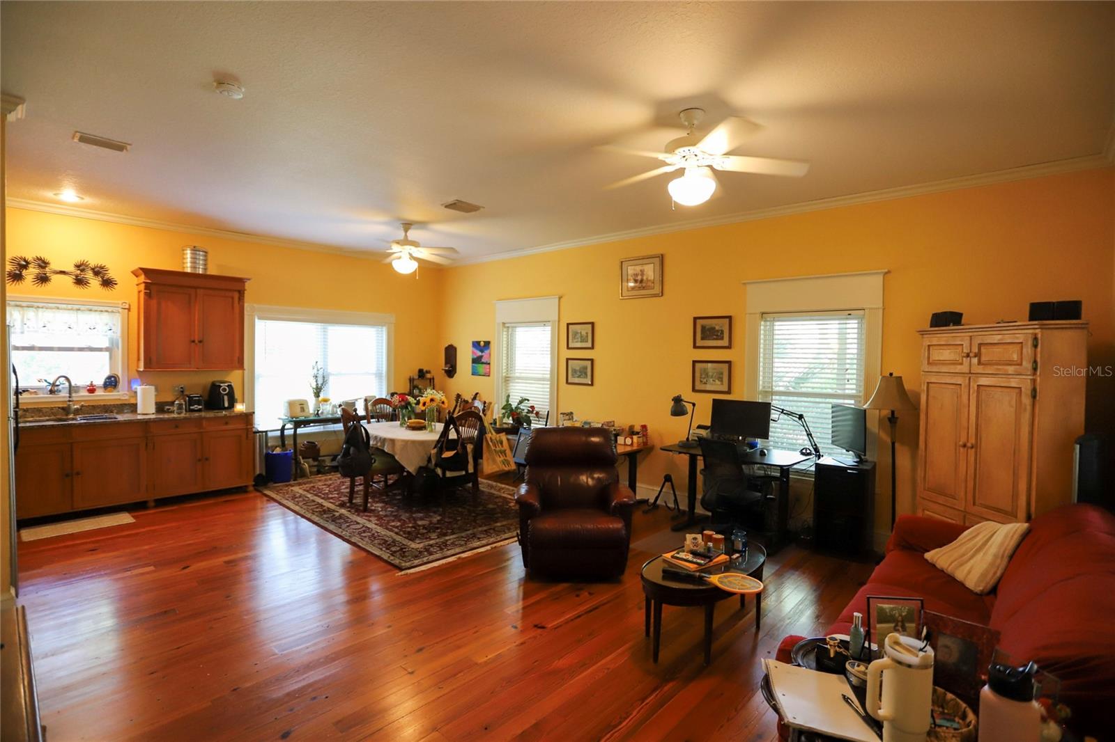 Listing photo id 29 for 272 Orange Street