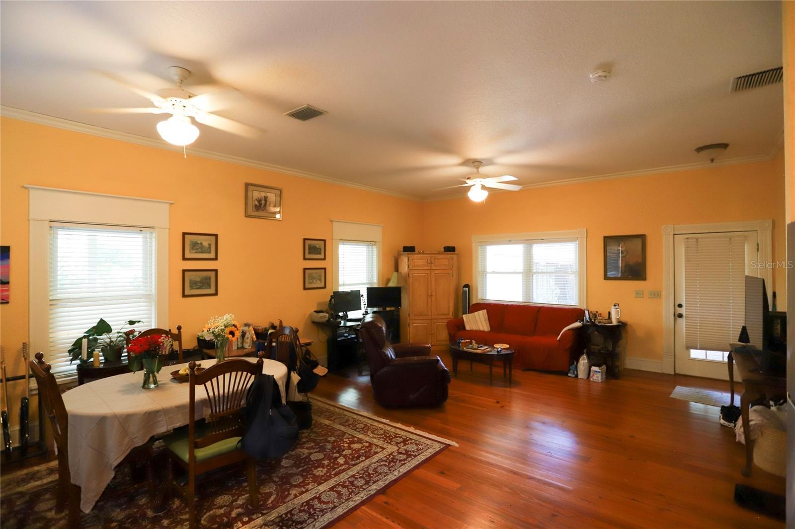 Listing photo id 30 for 272 Orange Street