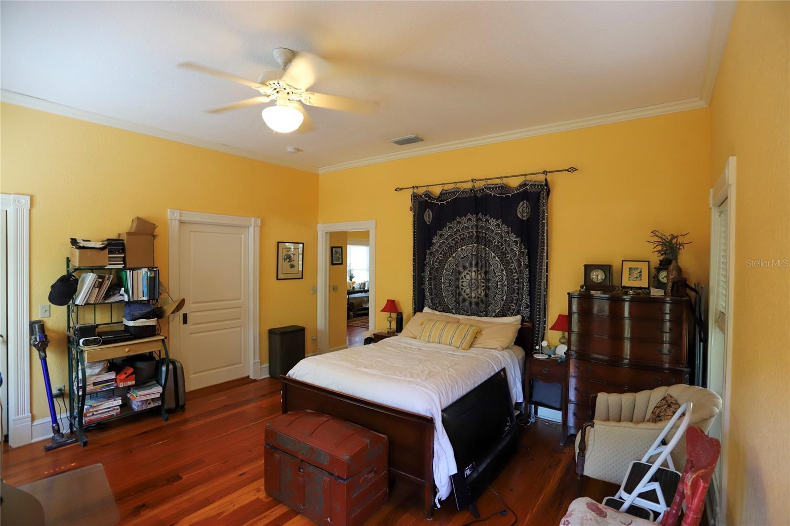 Listing photo id 33 for 272 Orange Street