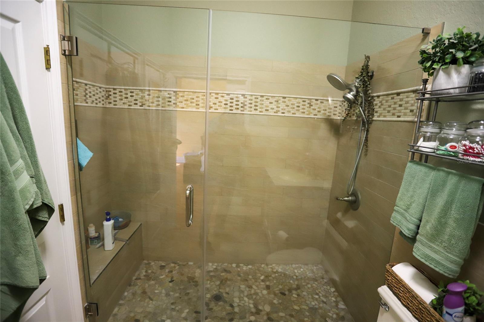 Listing photo id 34 for 272 Orange Street