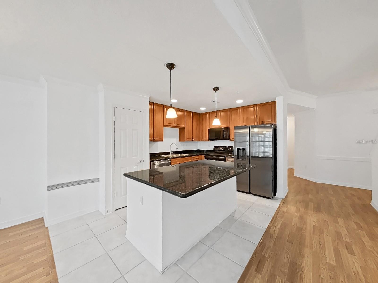 Image 6 of 54 For 9731 Meadow Field Circle