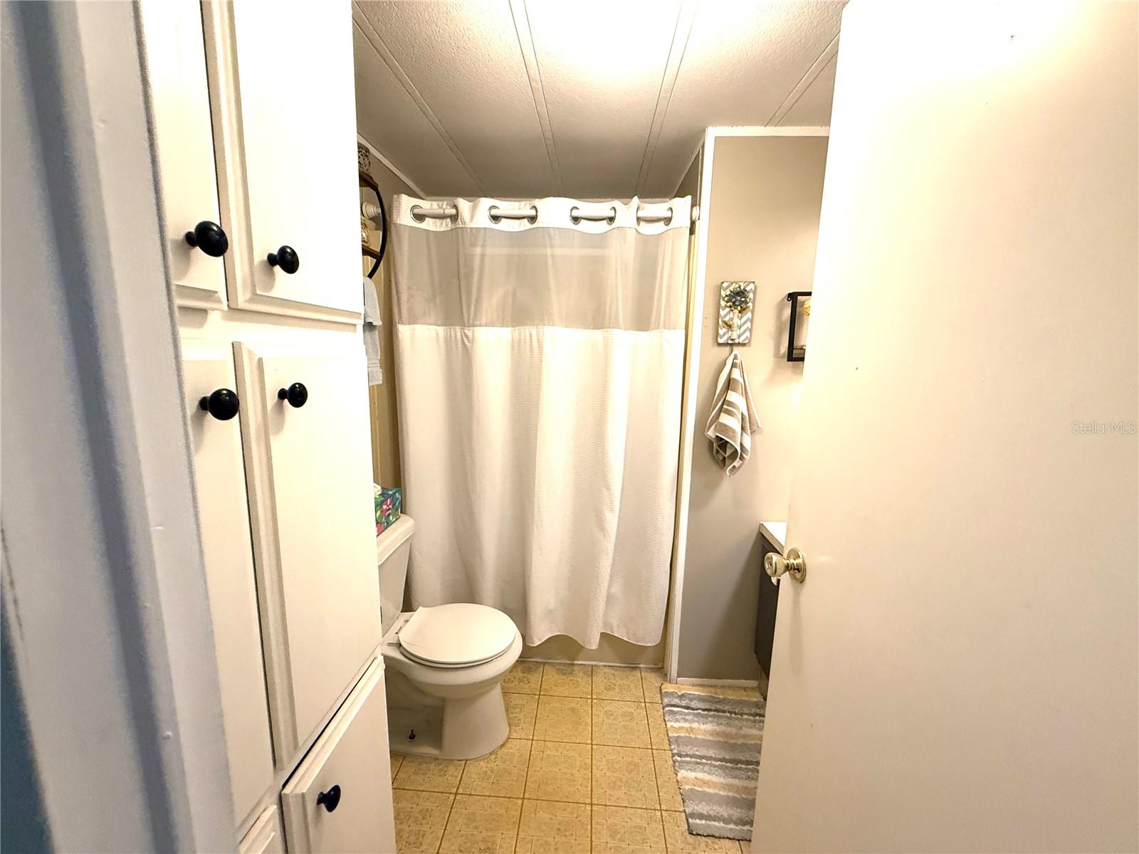 Image 20 of 23 For 3910 Sarah Drive