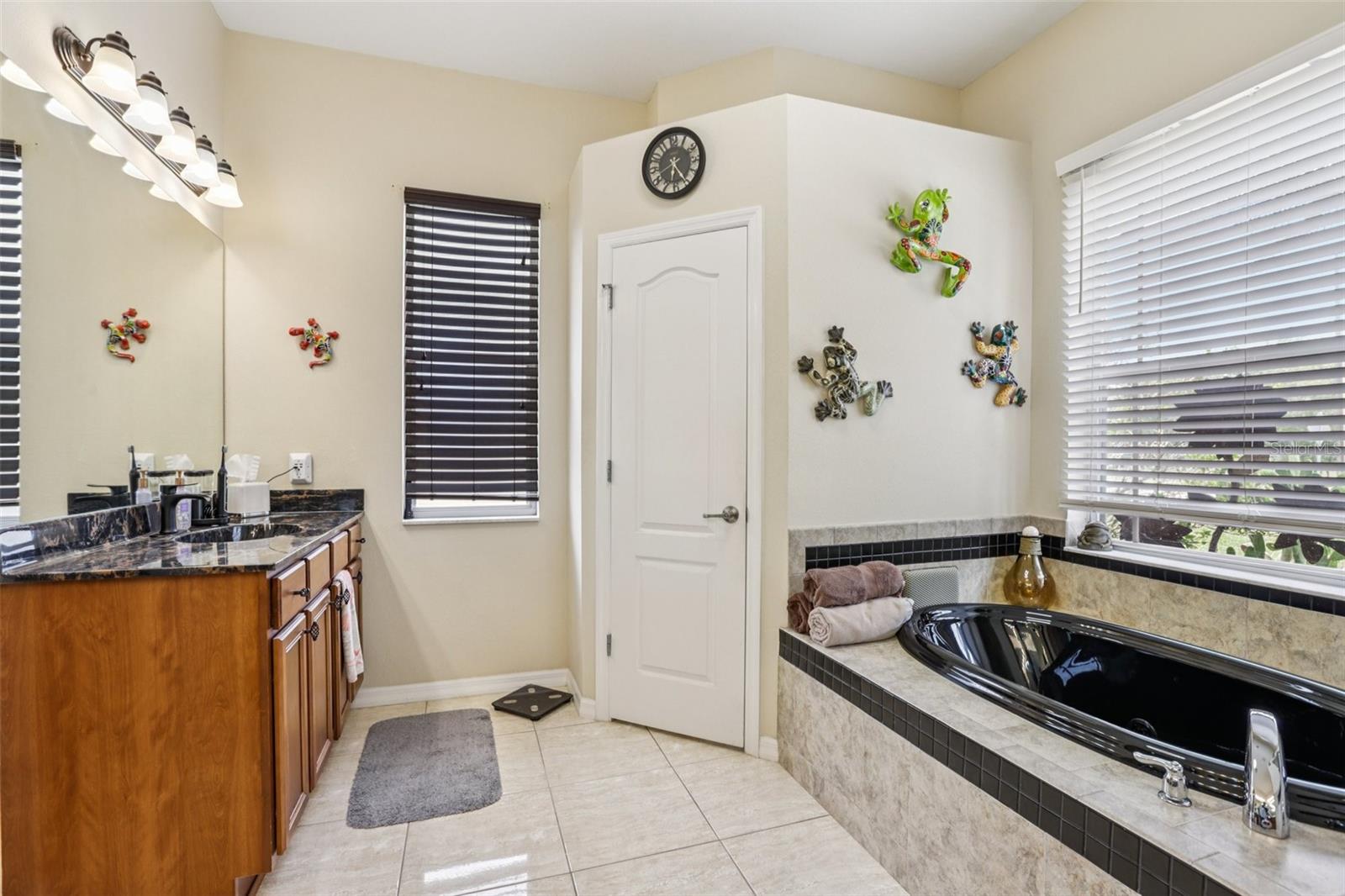 Image 24 of 77 For 14494 Copeland Way