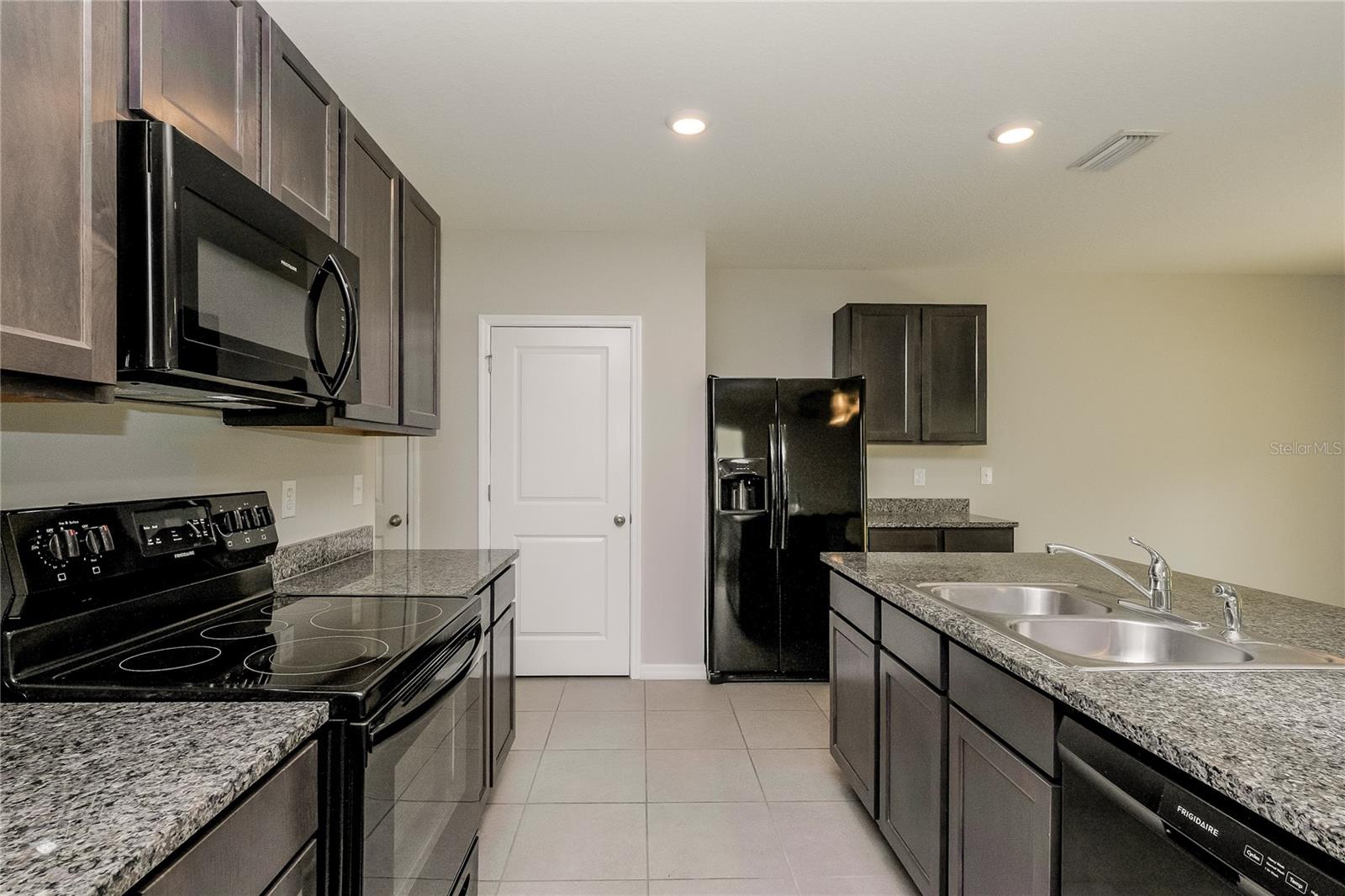 Image 5 of 15 For 4916 Willow Breeze Way