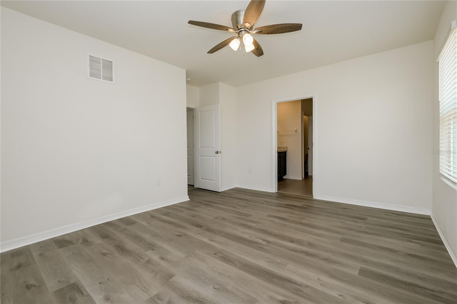 Image 7 of 15 For 4916 Willow Breeze Way