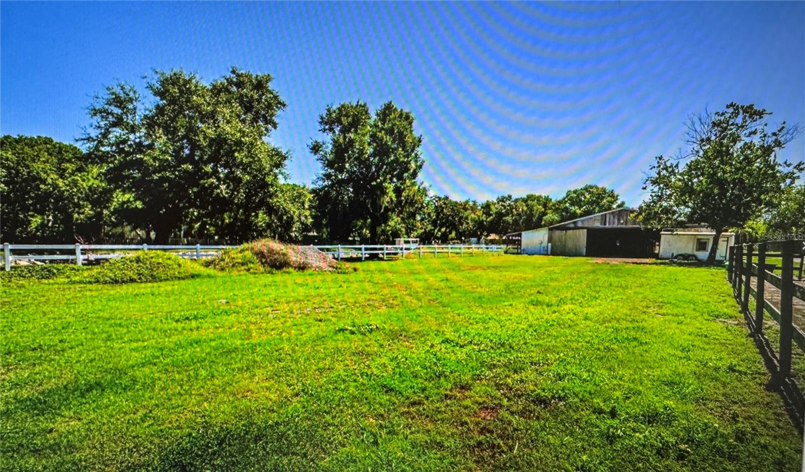 Listing photo id 13 for 10502 Henderson Road