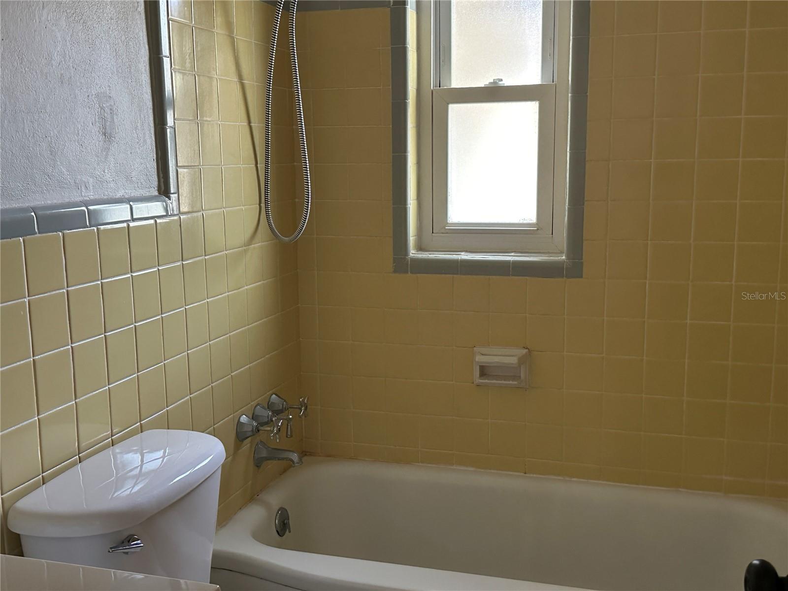 Image 13 of 13 For 215 24th Avenue N