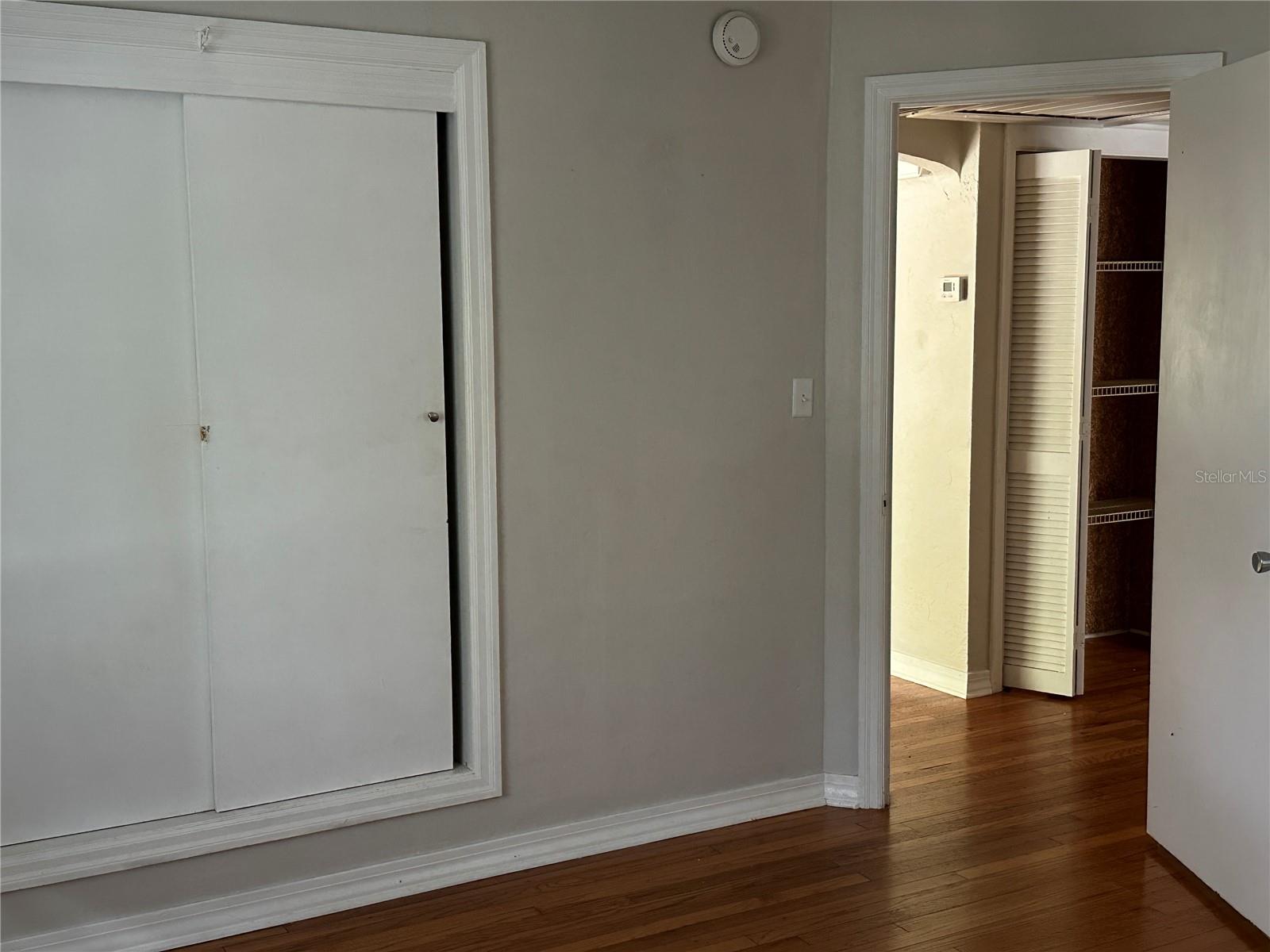 Image 9 of 13 For 215 24th Avenue N