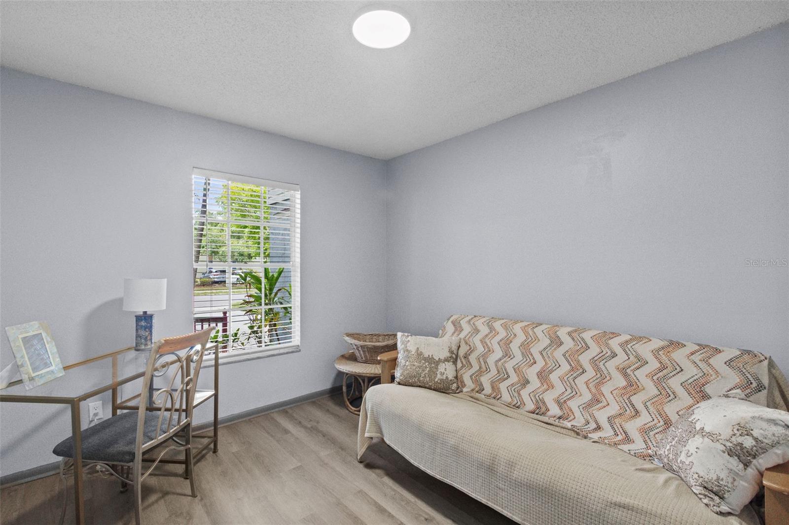 Image 10 of 34 For 715 109th Avenue