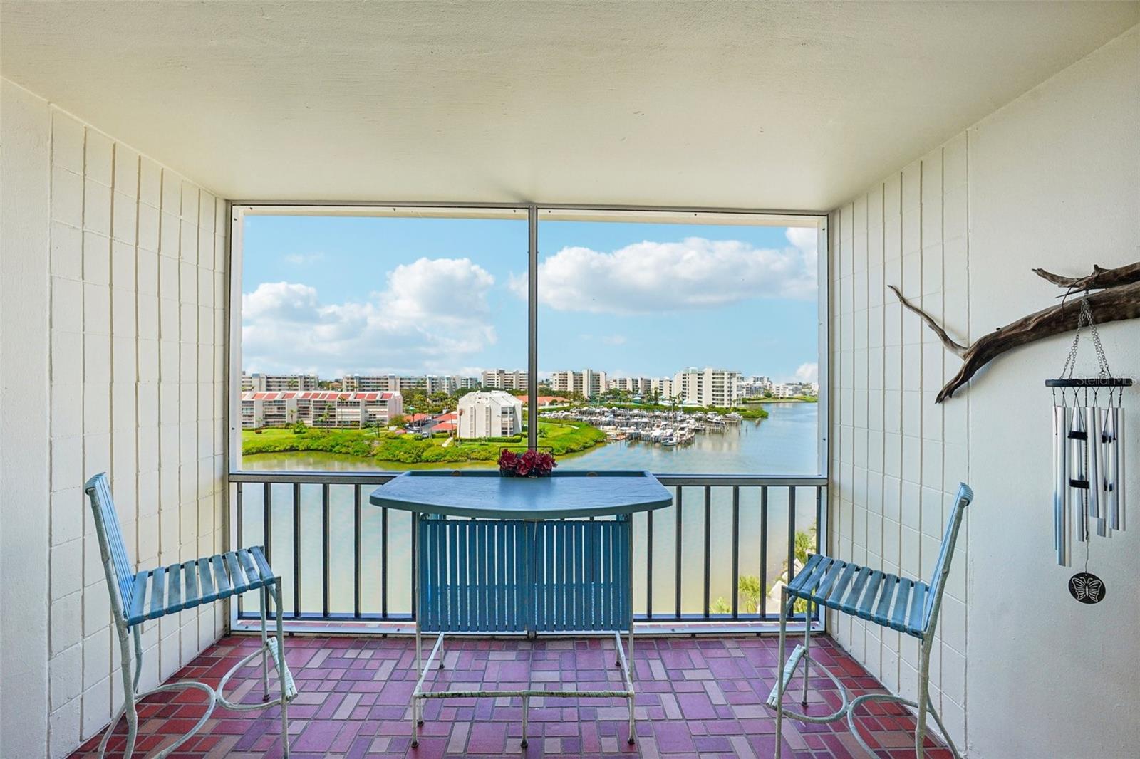 Image 11 of 66 For 7400 Sun Island Drive S 802