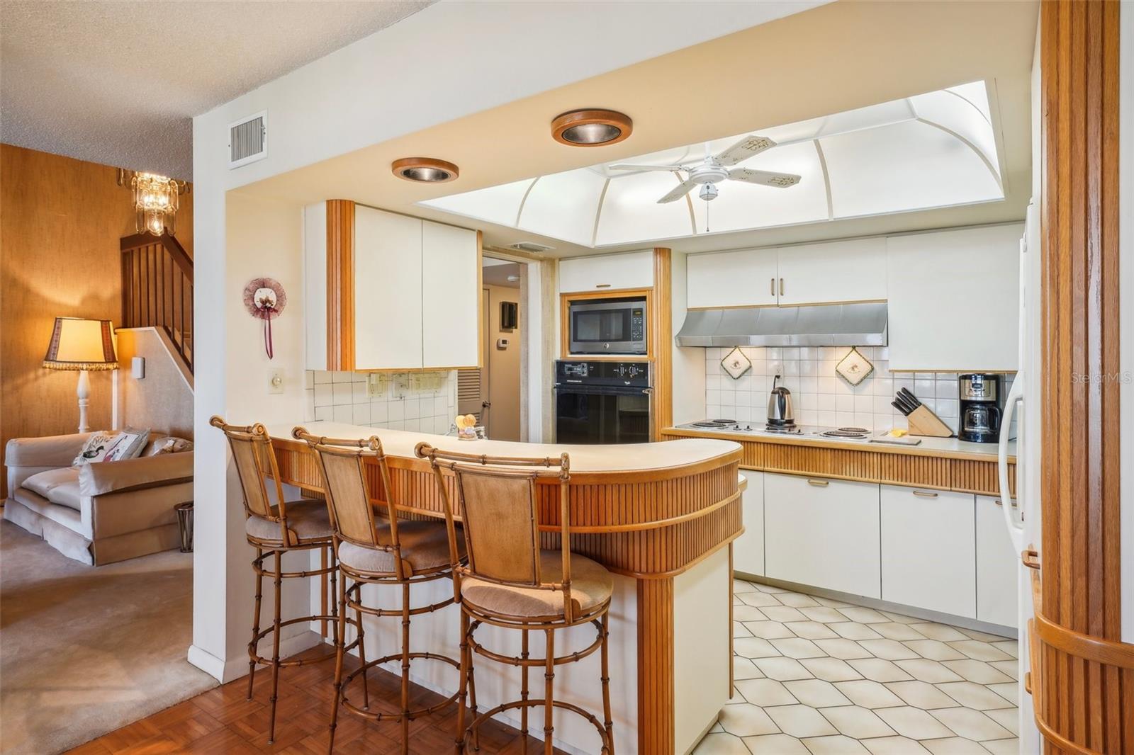Image 14 of 66 For 7400 Sun Island Drive S 802