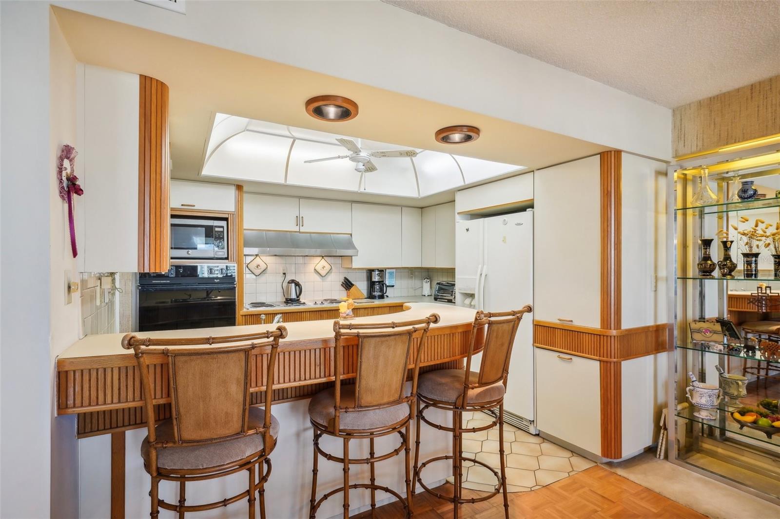 Image 15 of 66 For 7400 Sun Island Drive S 802