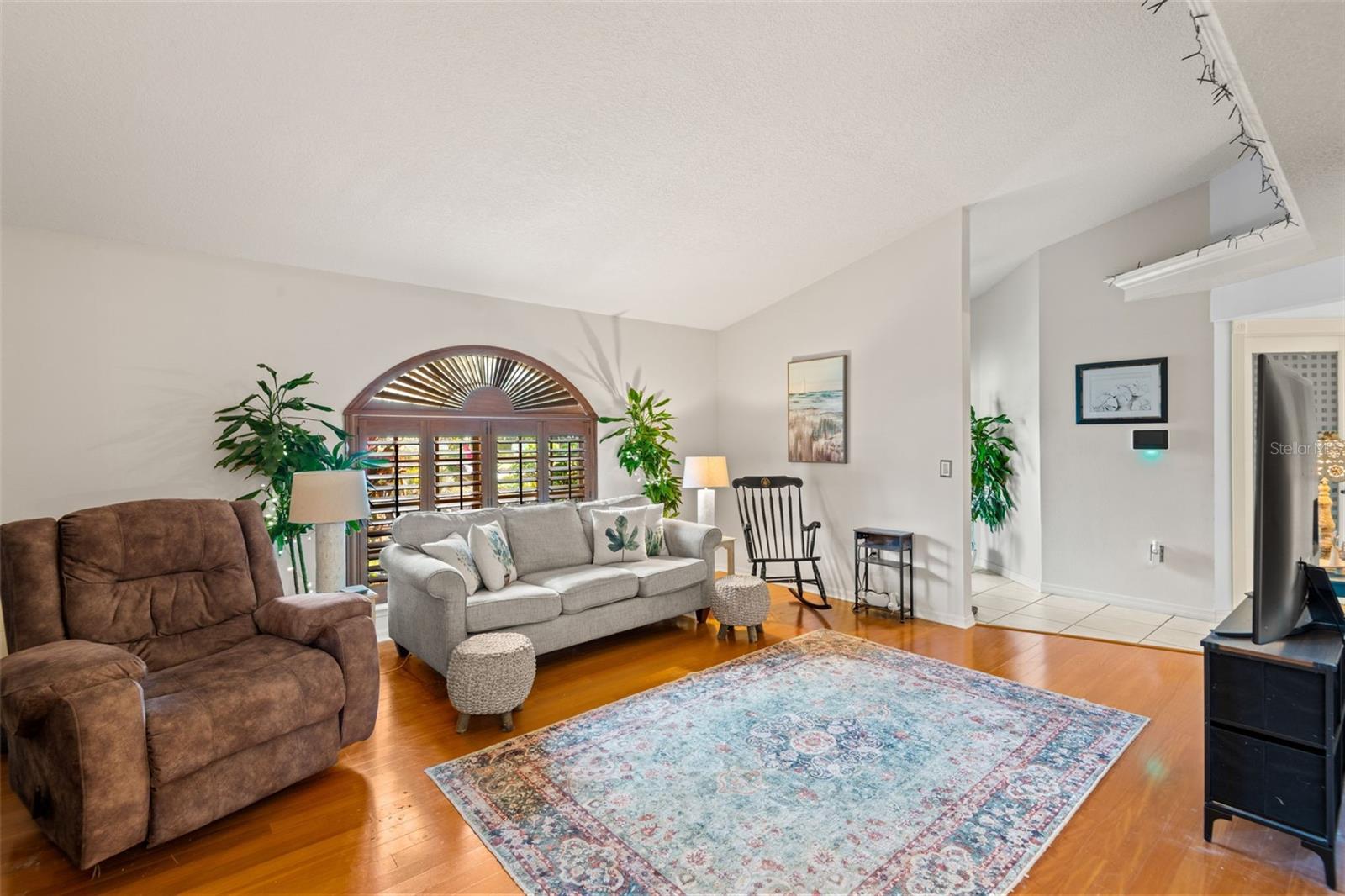 Image 7 of 40 For 6143 Black Walnut Drive