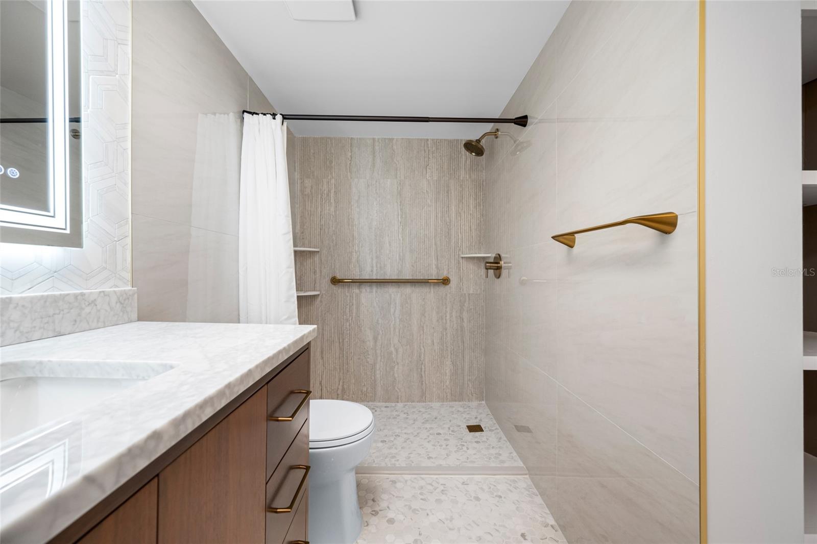 Image 44 of 51 For 10216 Regal Drive 208