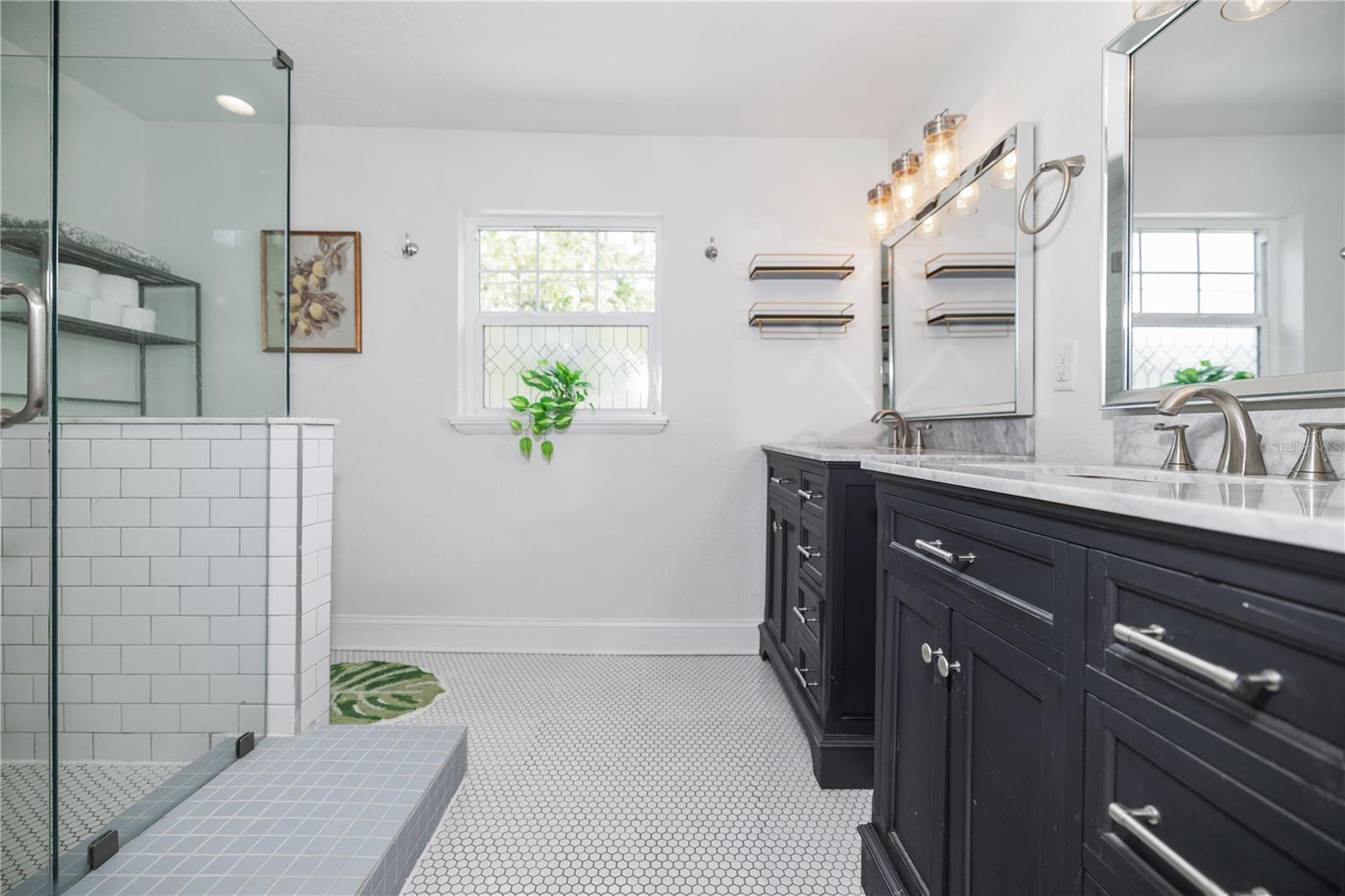 Image 15 of 41 For 2635 13th Avenue N