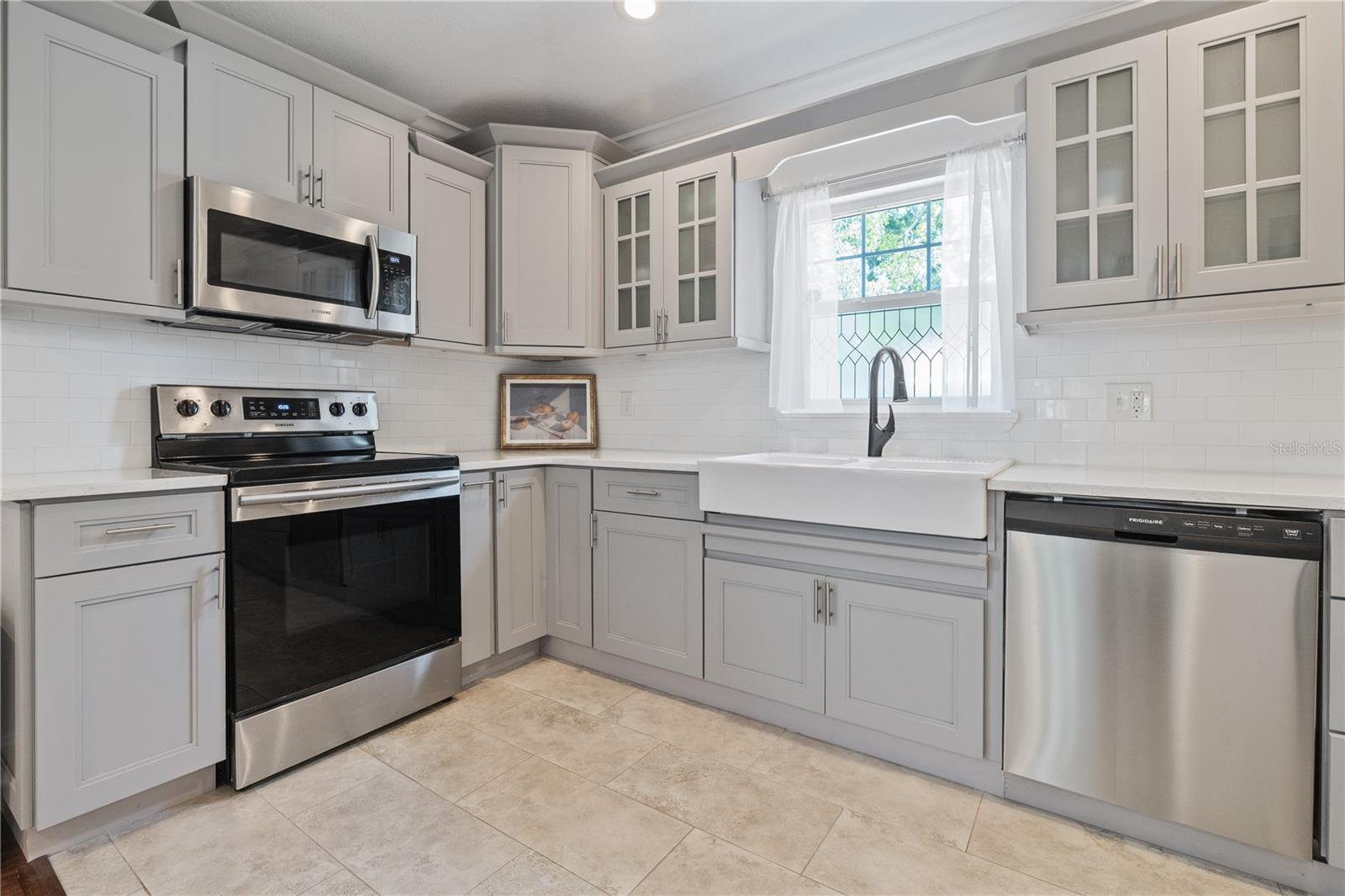 Image 22 of 41 For 2635 13th Avenue N