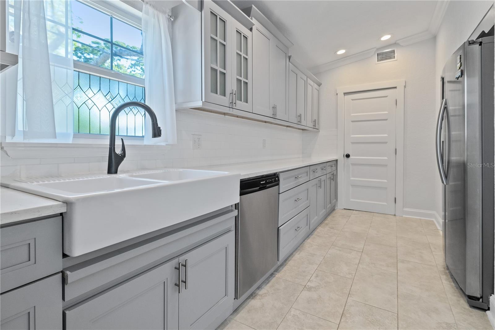 Image 23 of 41 For 2635 13th Avenue N
