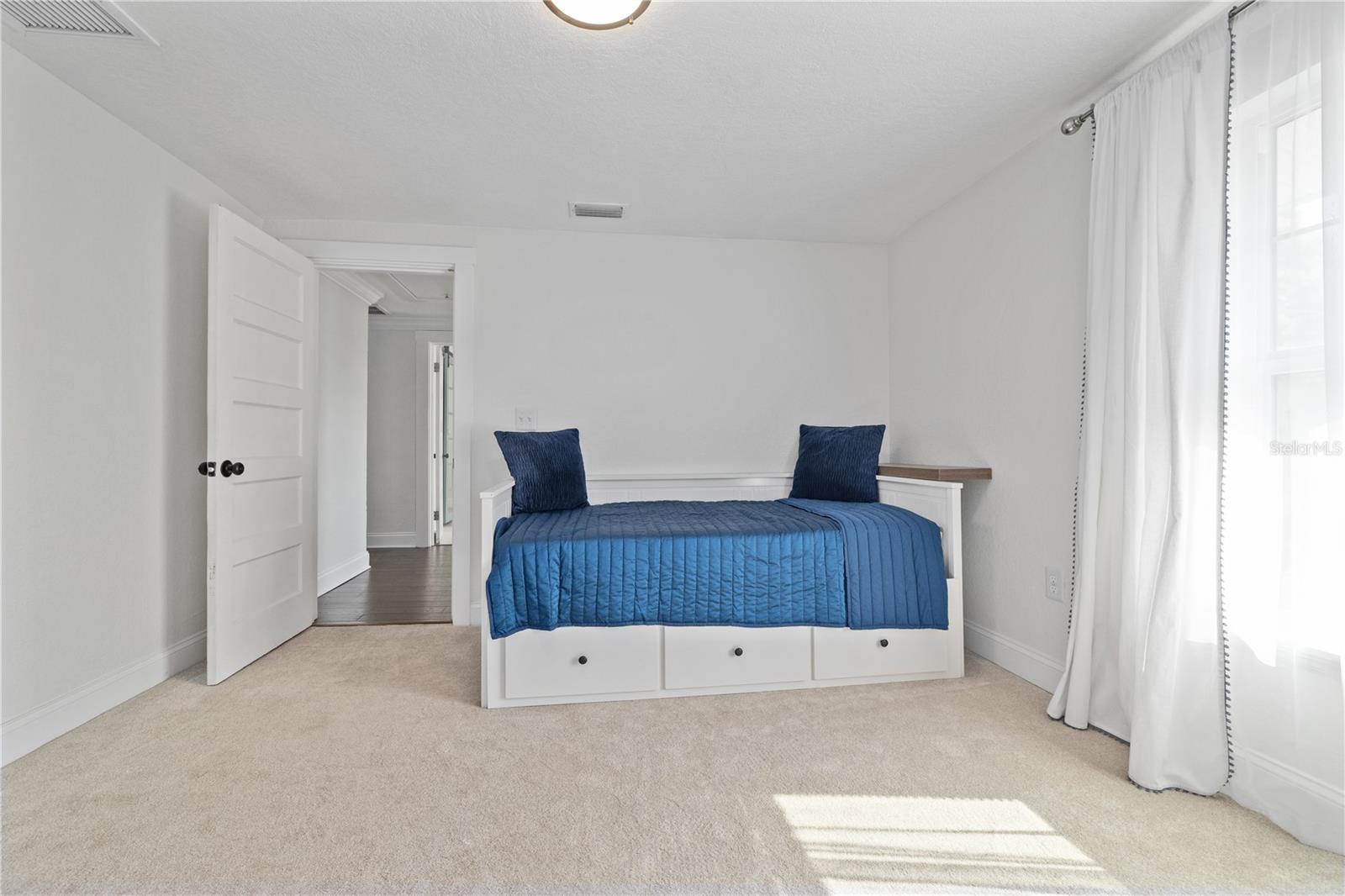 Image 30 of 41 For 2635 13th Avenue N