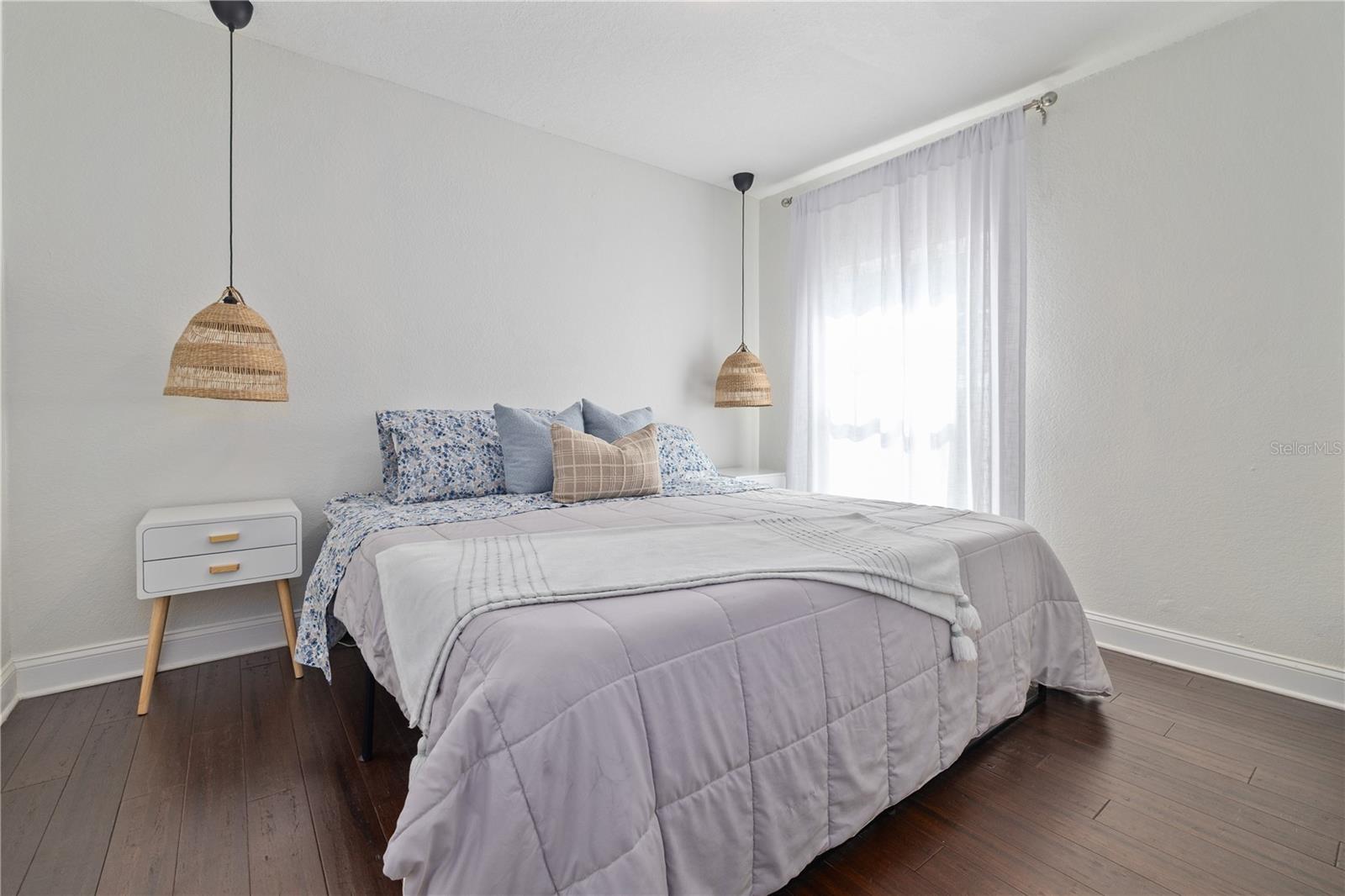 Image 33 of 41 For 2635 13th Avenue N