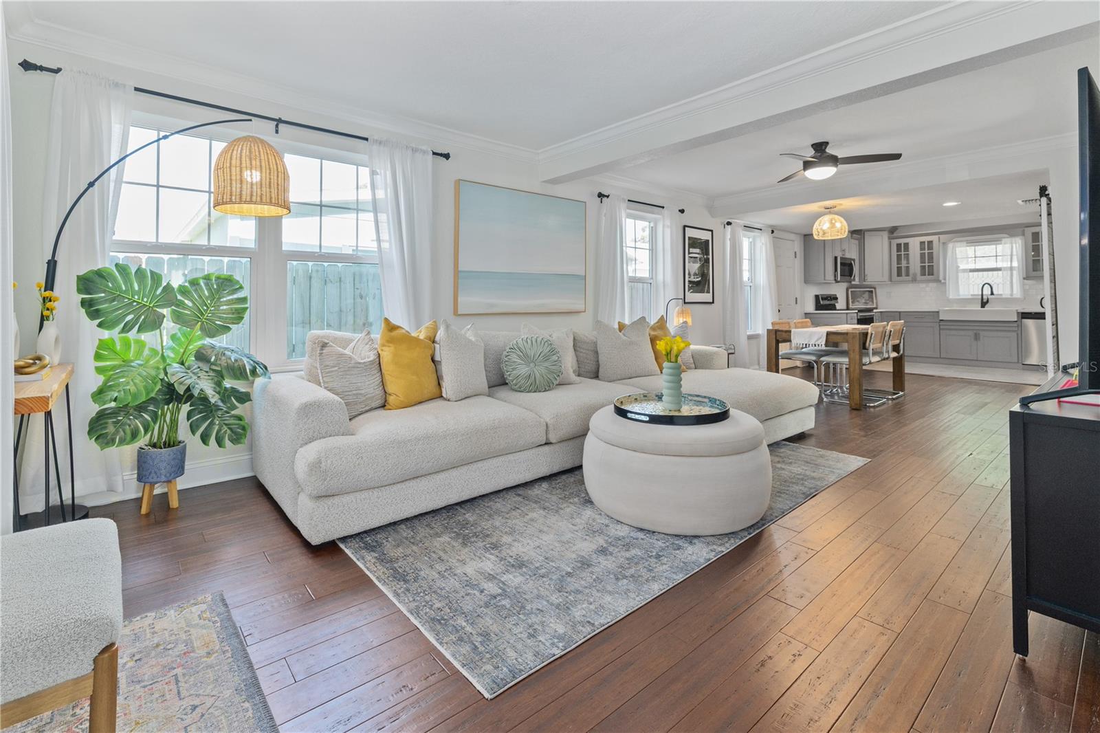 Image 7 of 41 For 2635 13th Avenue N