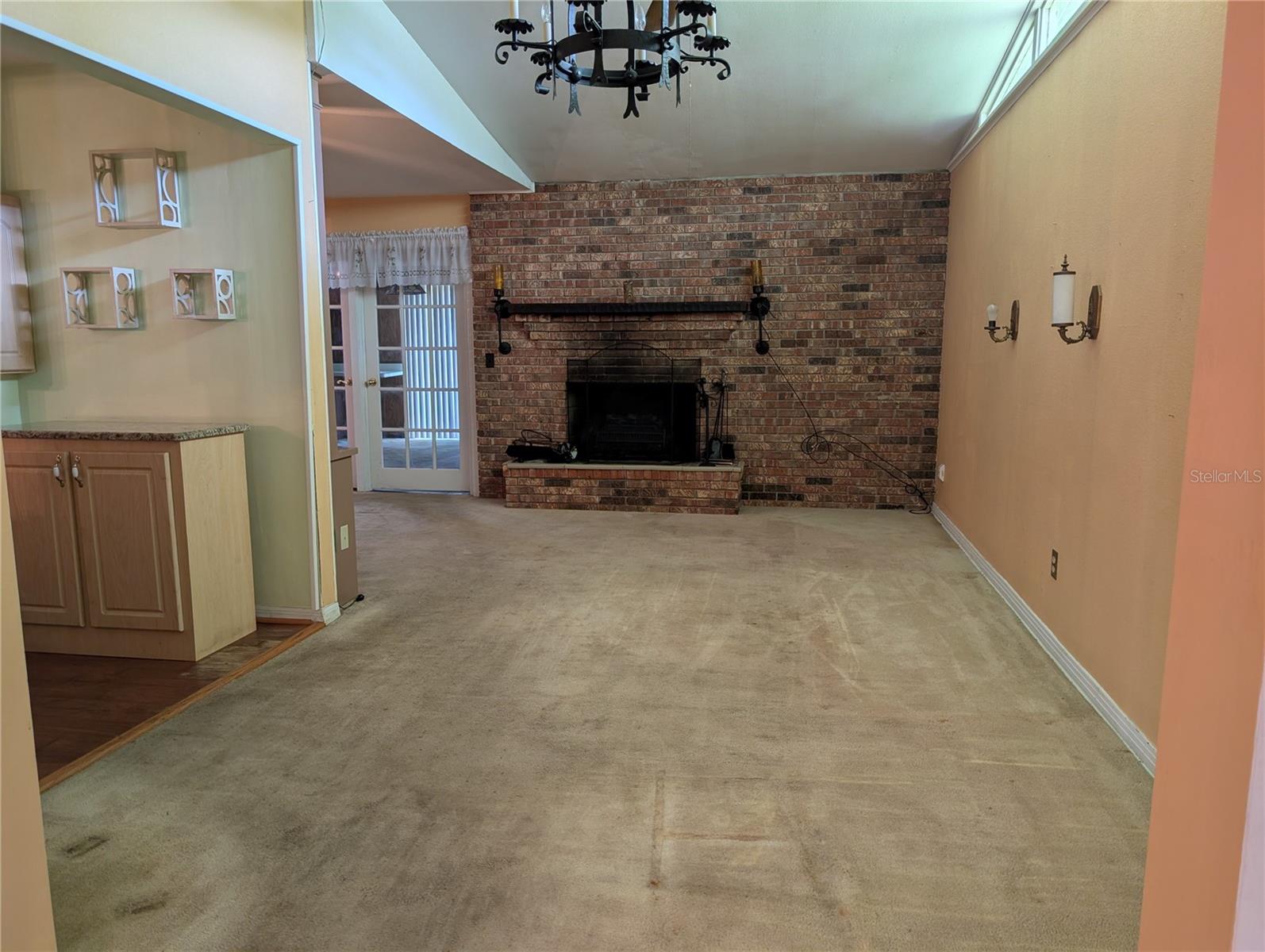 Listing photo id 16 for 503 Sunset Road