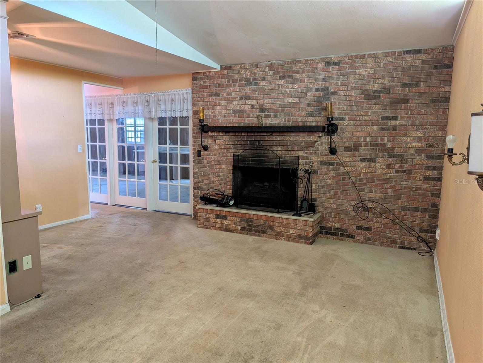 Listing photo id 17 for 503 Sunset Road