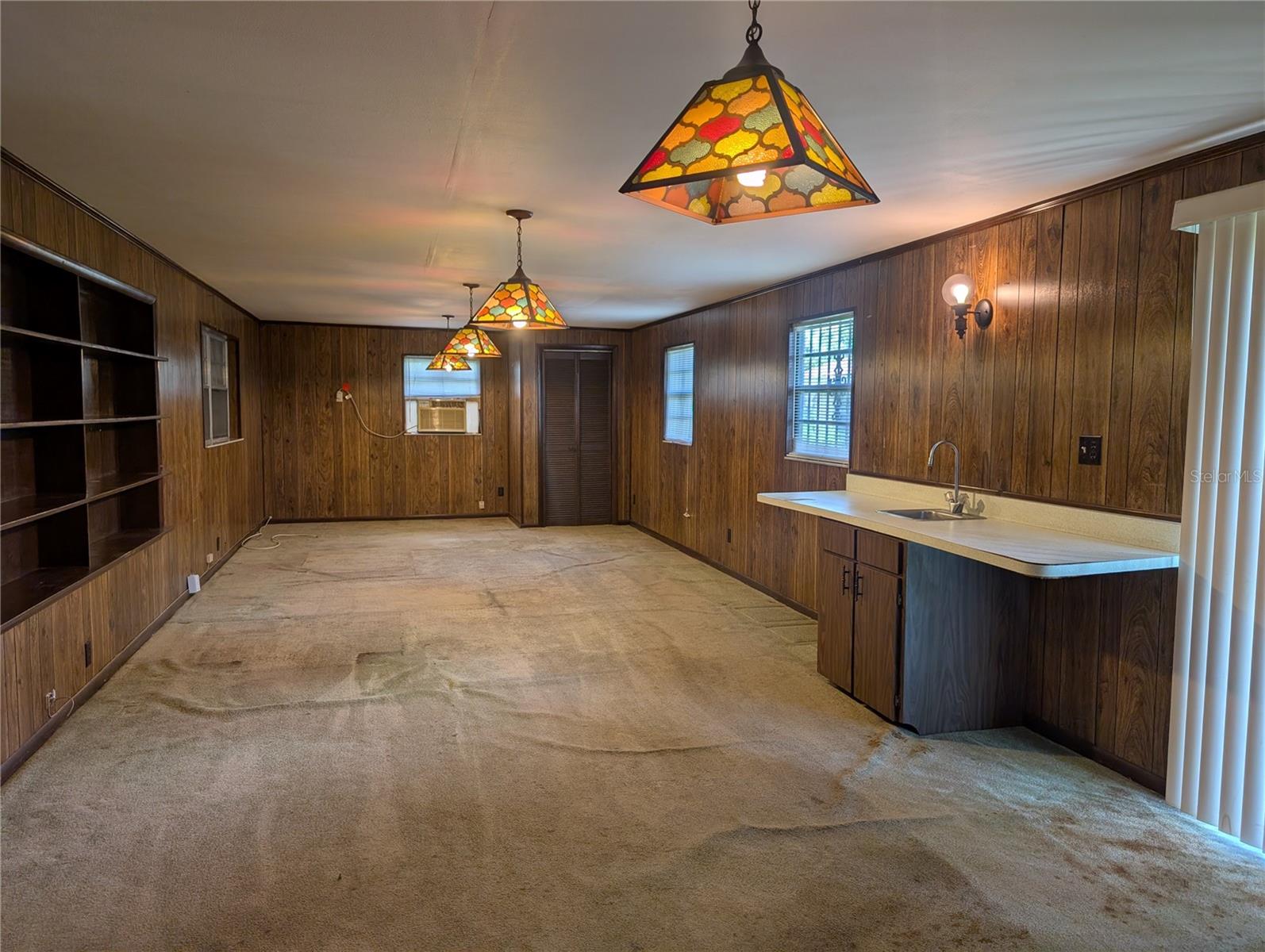 Listing photo id 21 for 503 Sunset Road