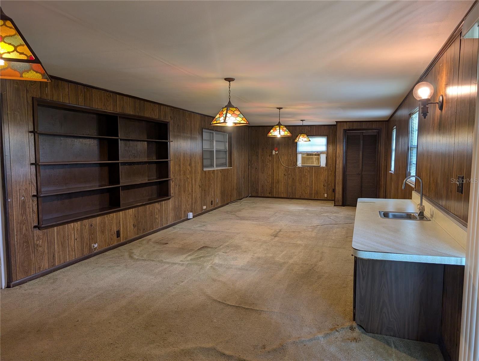 Listing photo id 23 for 503 Sunset Road
