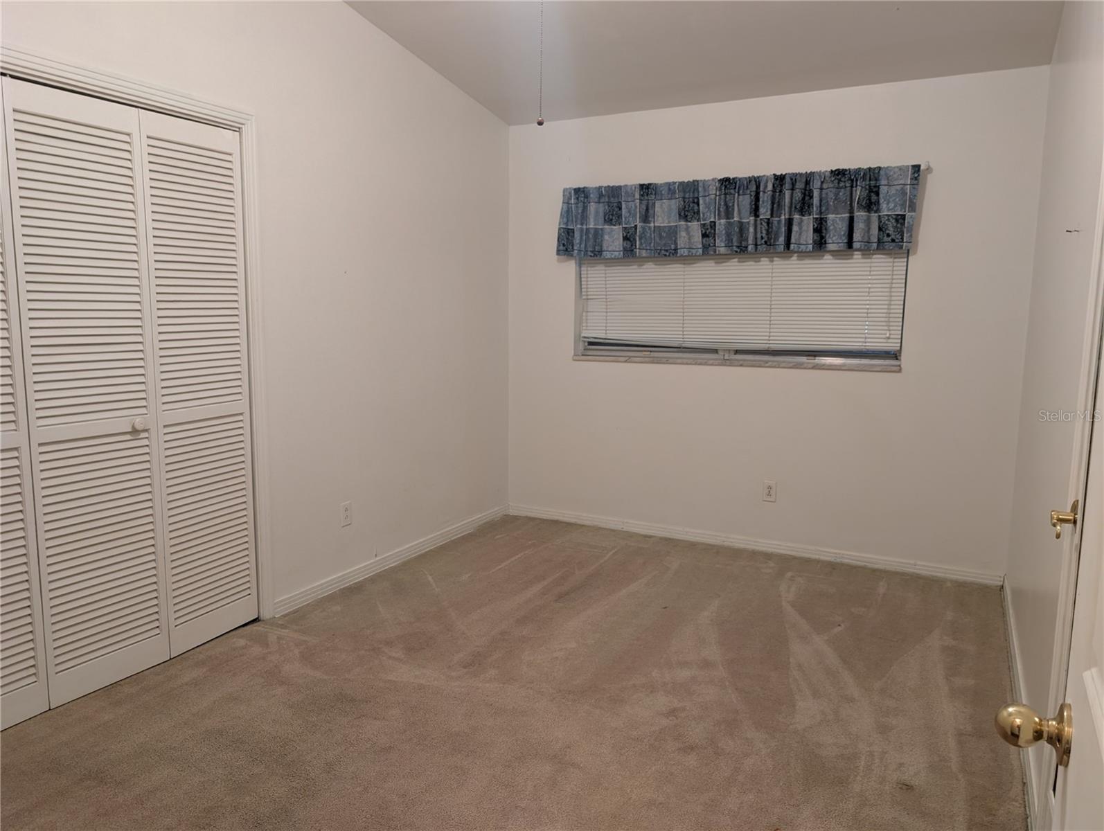 Listing photo id 28 for 503 Sunset Road