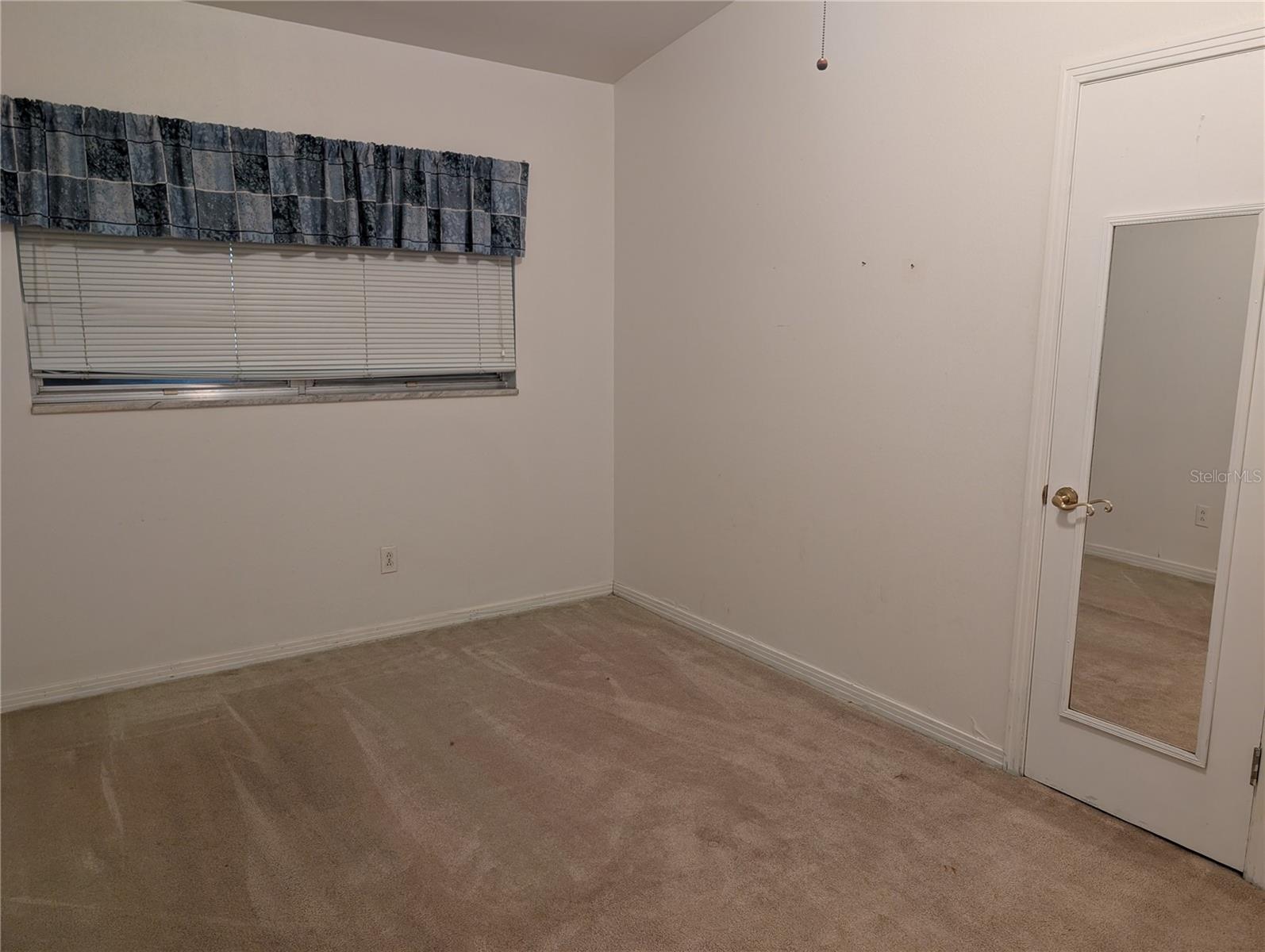 Listing photo id 29 for 503 Sunset Road