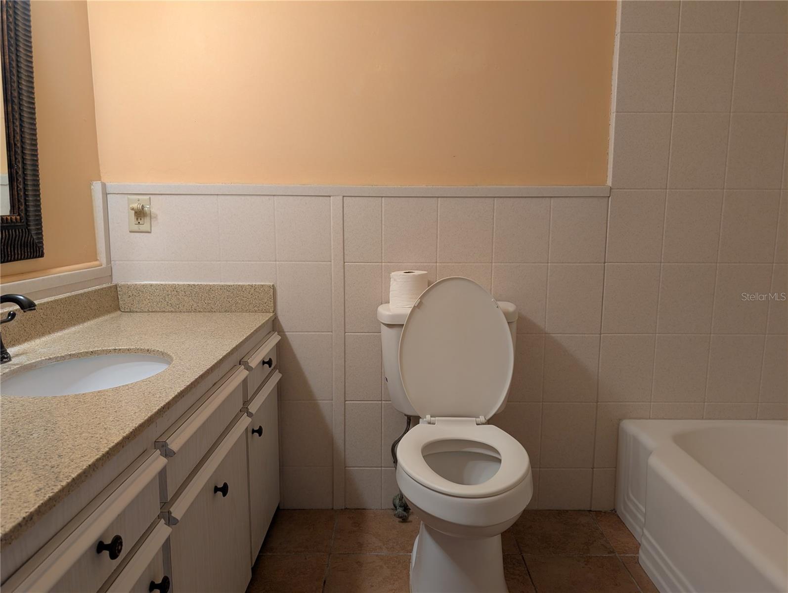 Listing photo id 37 for 503 Sunset Road