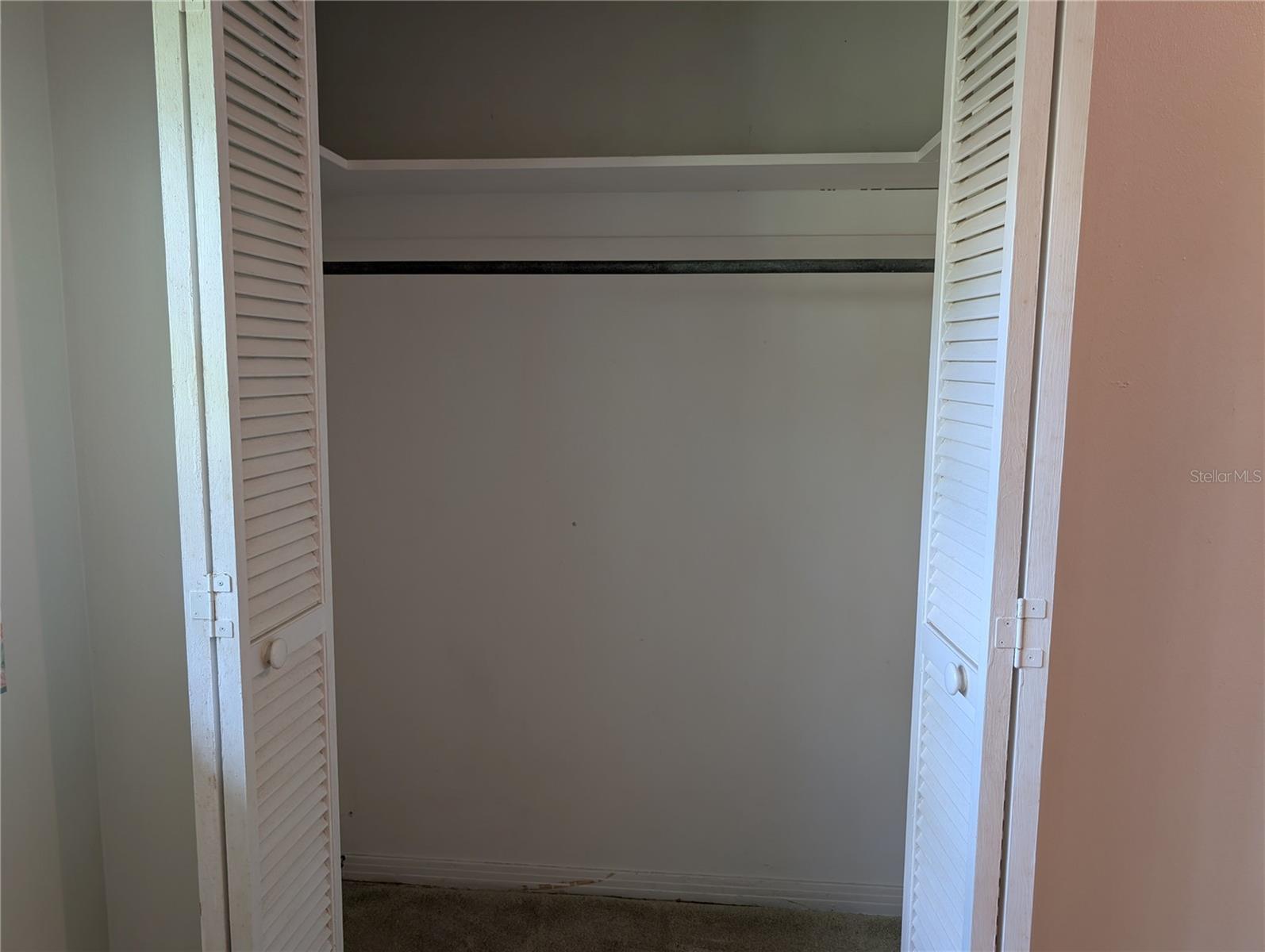 Listing photo id 41 for 503 Sunset Road