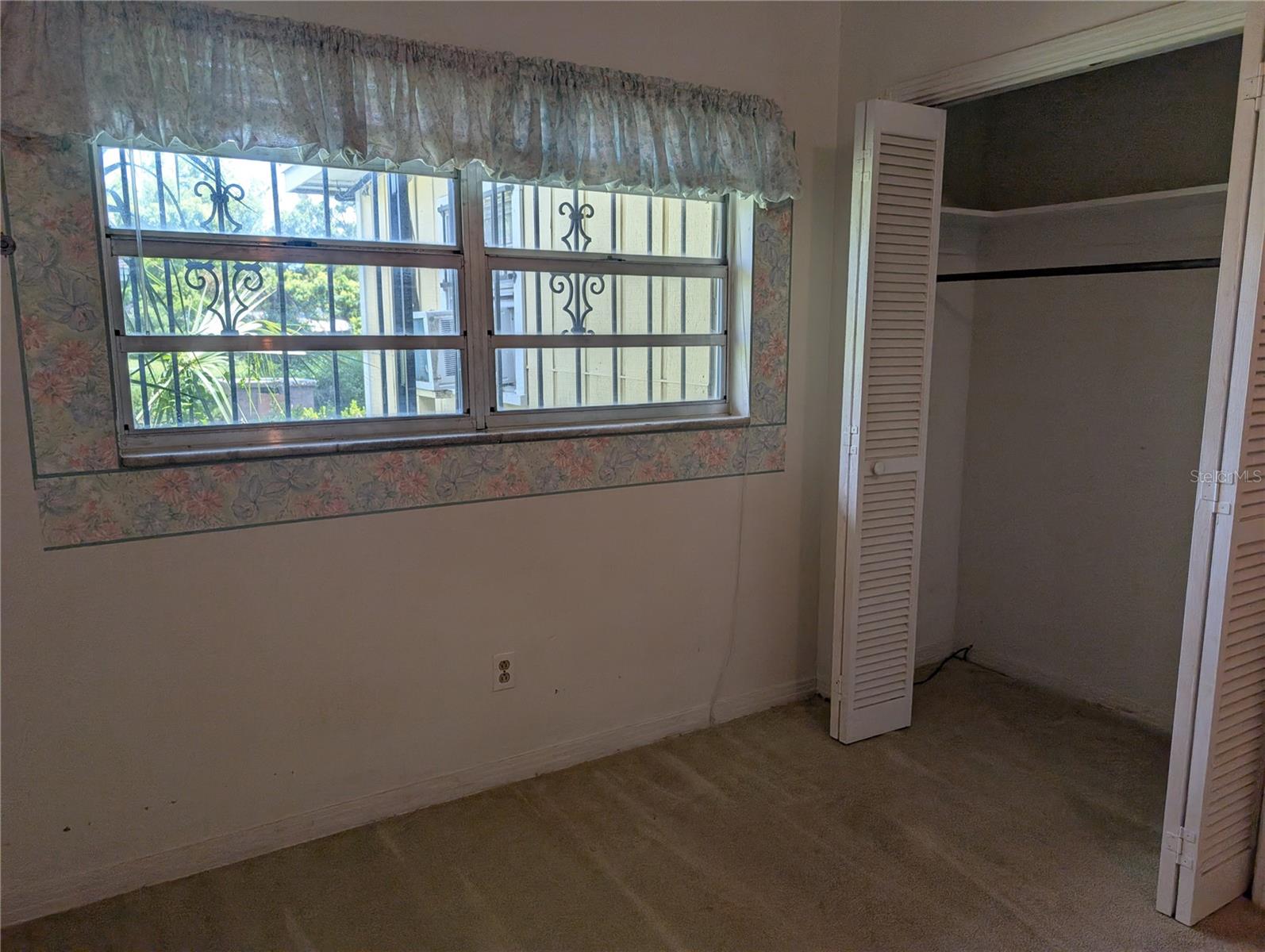 Listing photo id 42 for 503 Sunset Road