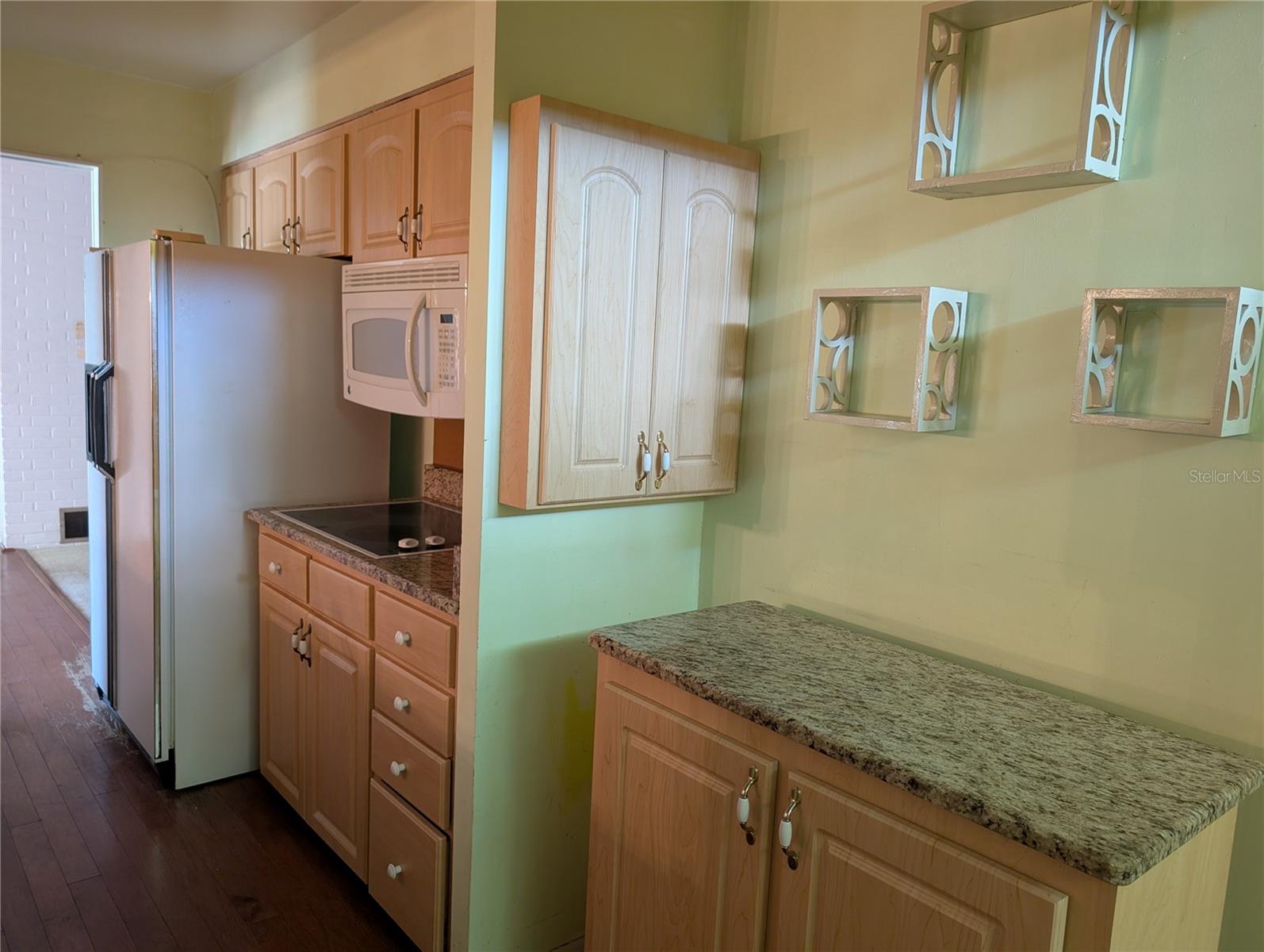 Listing photo id 7 for 503 Sunset Road