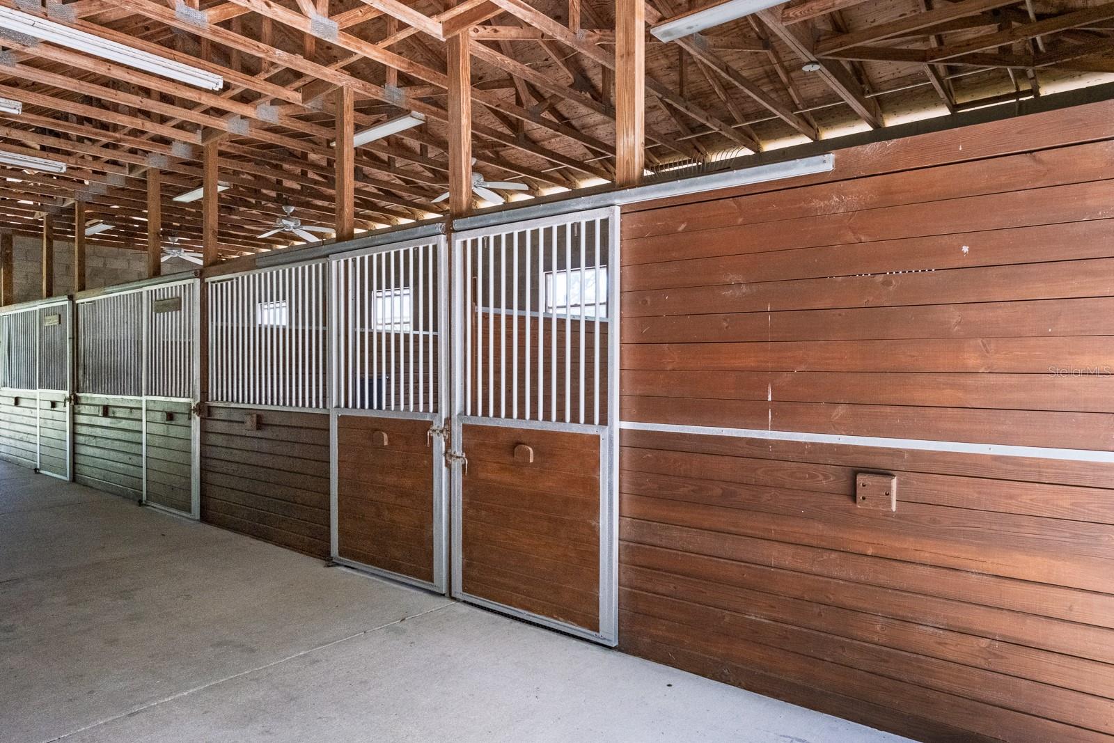 Listing photo id 70 for 3452 Forelock Road