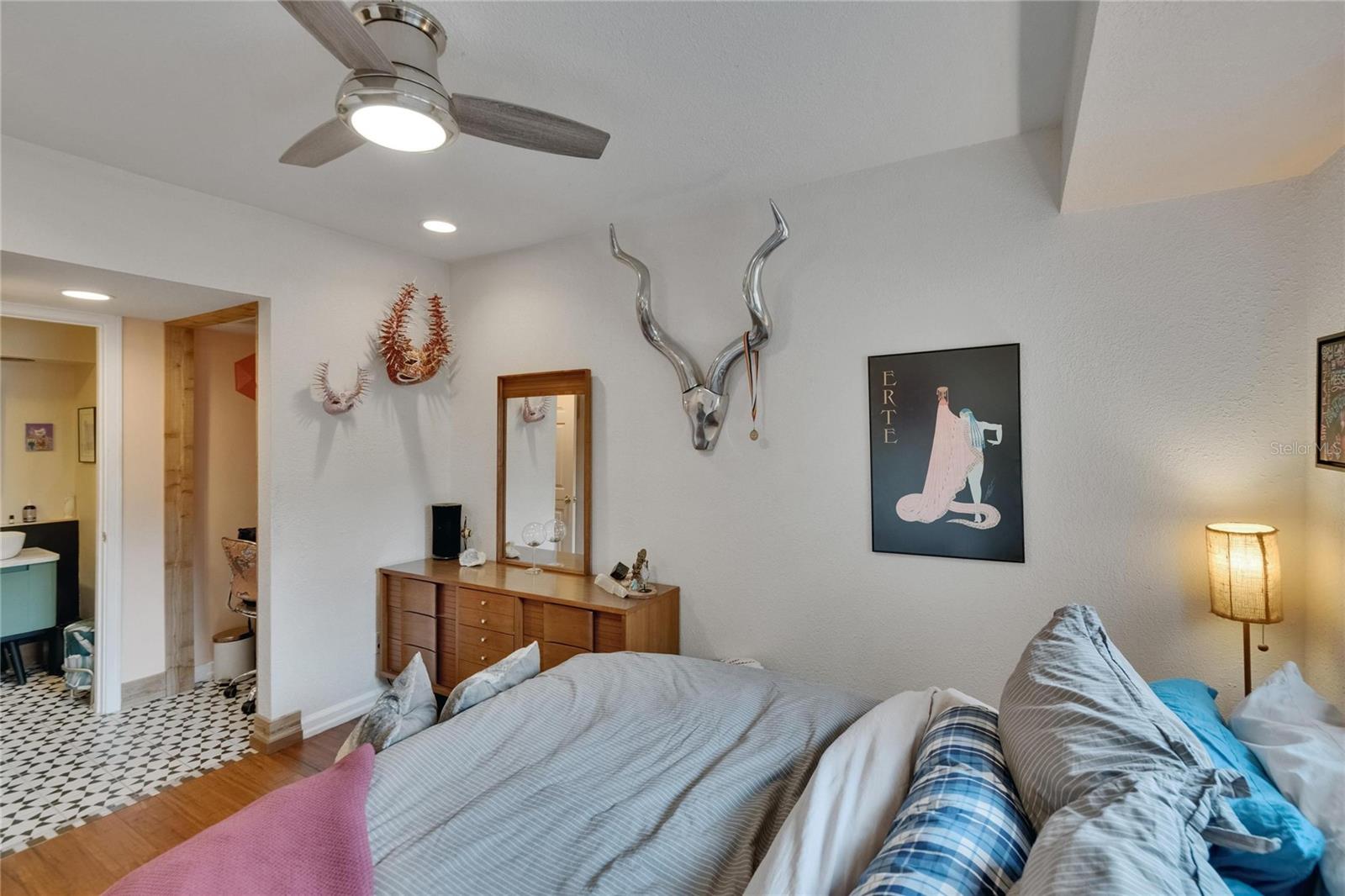 Image 11 of 53 For 675 64th Avenue S