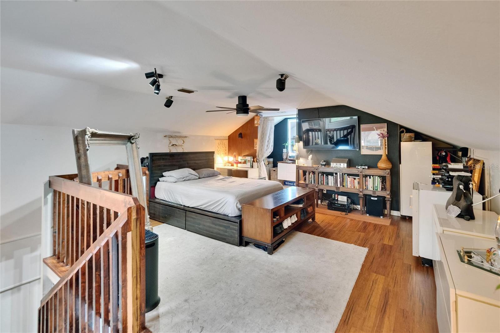 Image 21 of 53 For 675 64th Avenue S