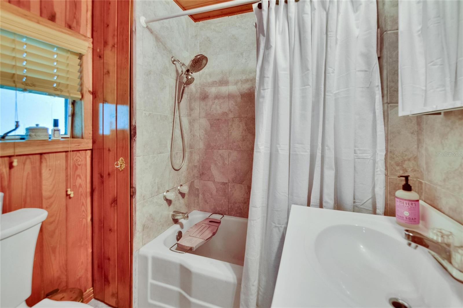 Image 41 of 53 For 675 64th Avenue S