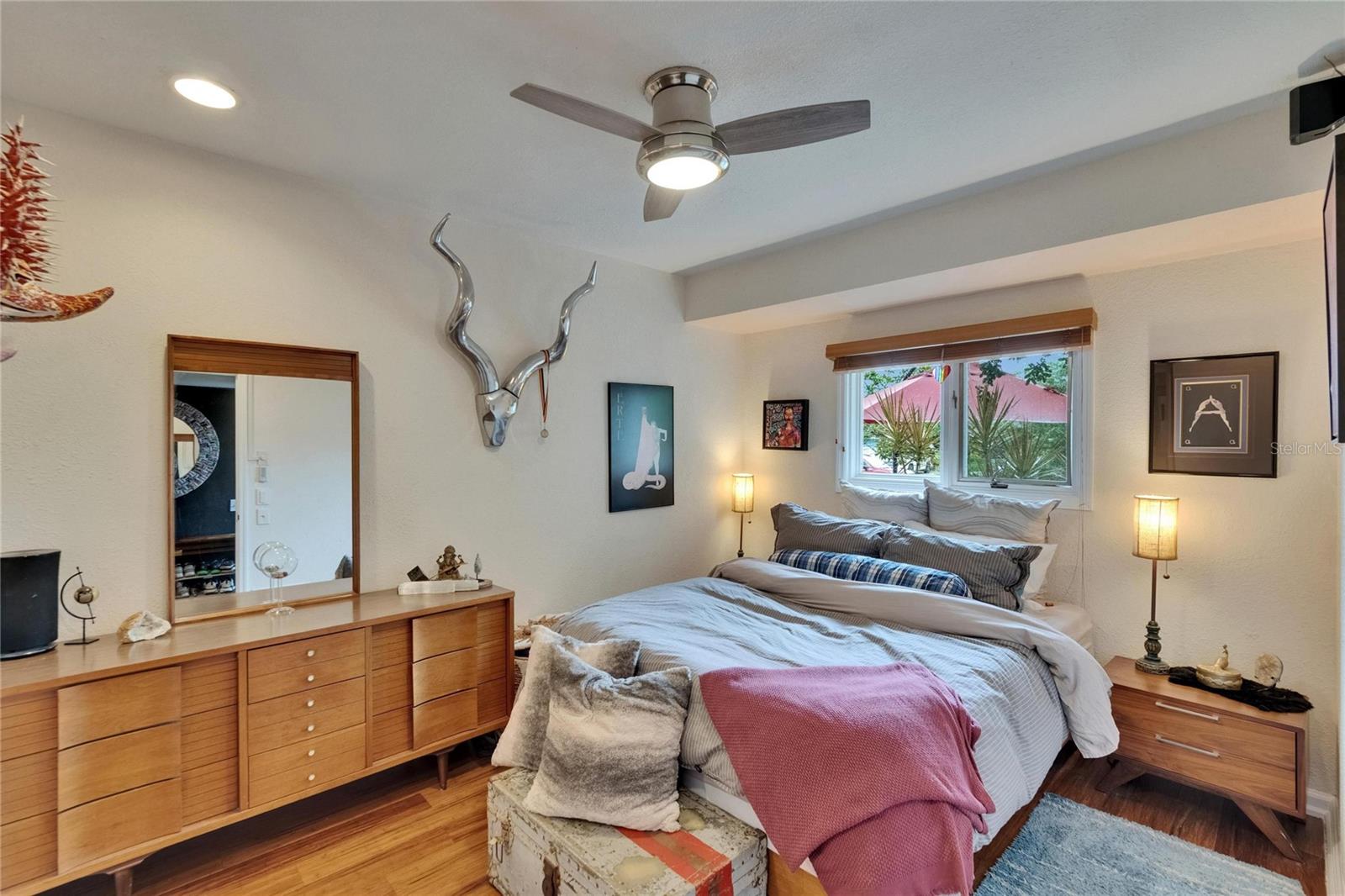 Image 9 of 53 For 675 64th Avenue S