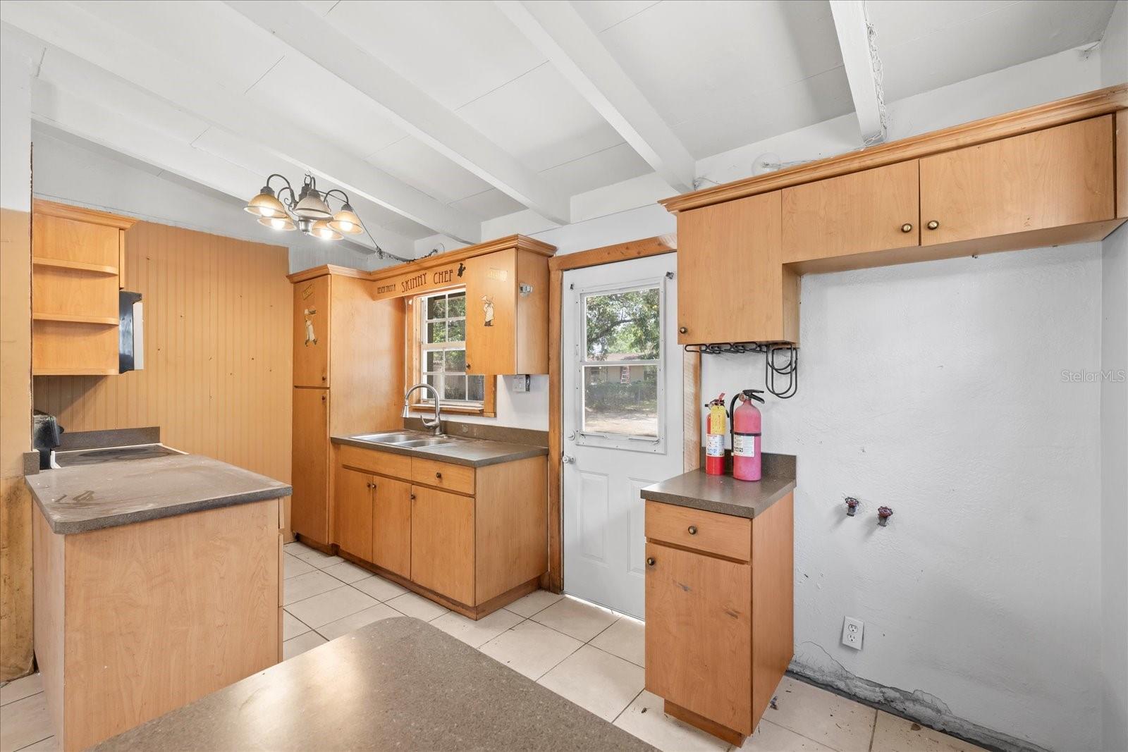 Image 12 of 25 For 9213 Robson Street