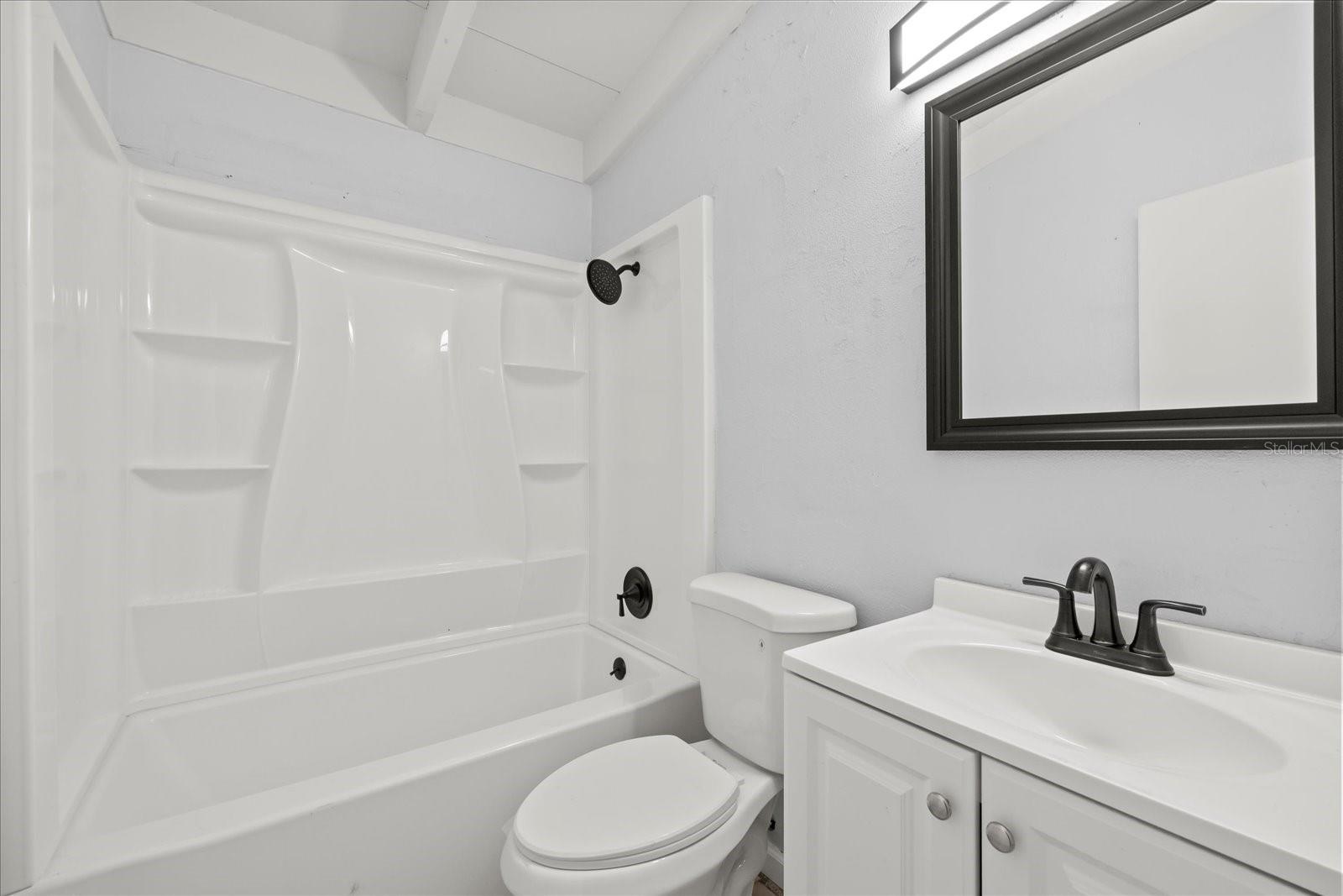Image 15 of 25 For 9213 Robson Street